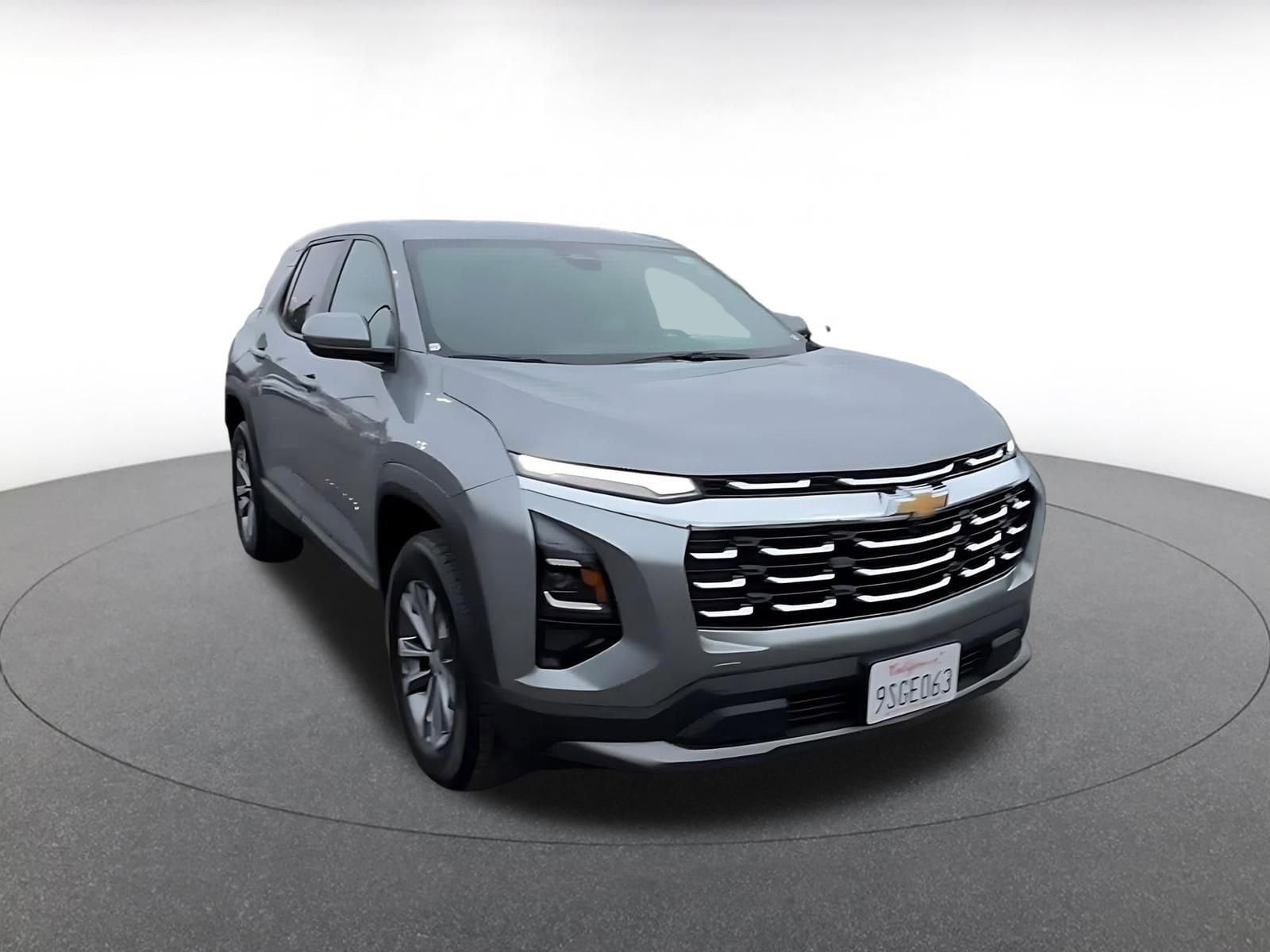 Thumbnail: 2025 Chevrolet Equinox - 3