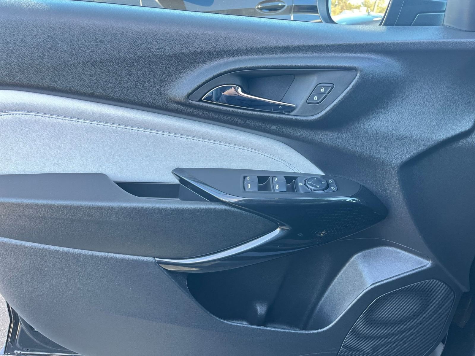 Thumbnail: 2025 Chevrolet Trax - 20