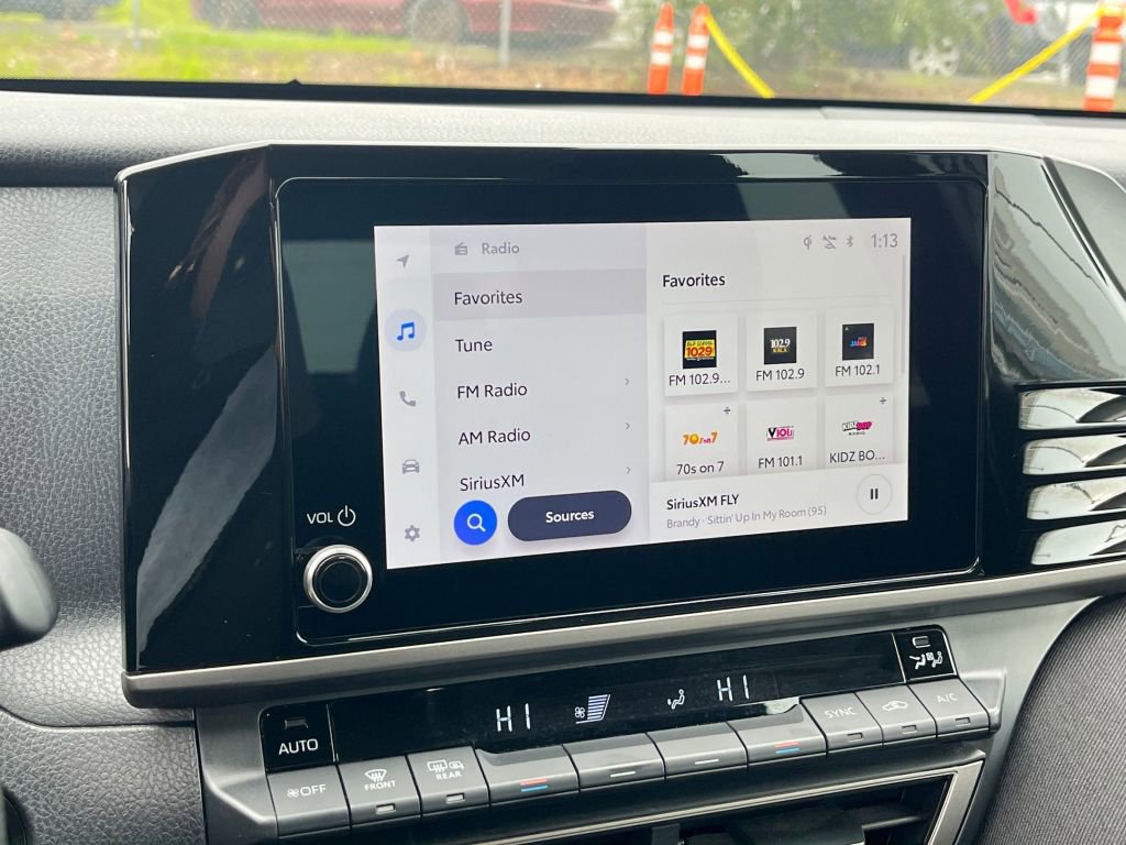 Thumbnail: 2025 Toyota Camry - 25
