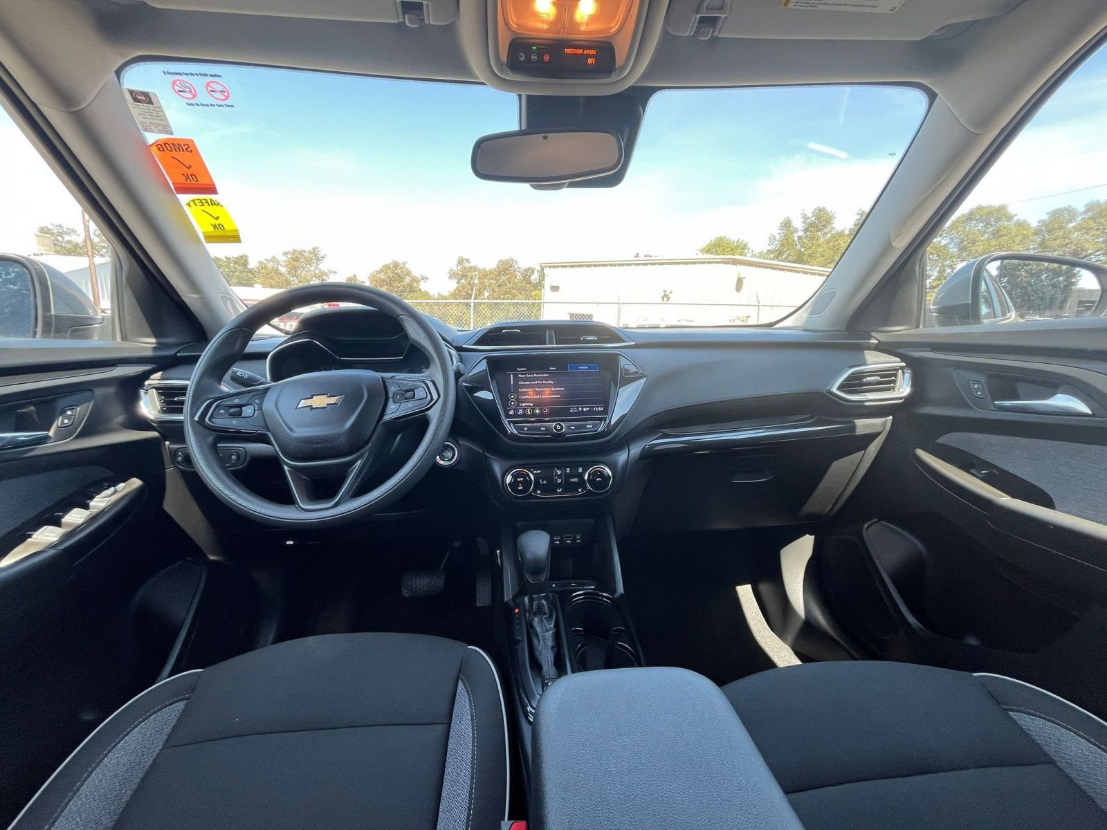 Thumbnail: 2023 Chevrolet TrailBlazer - 32