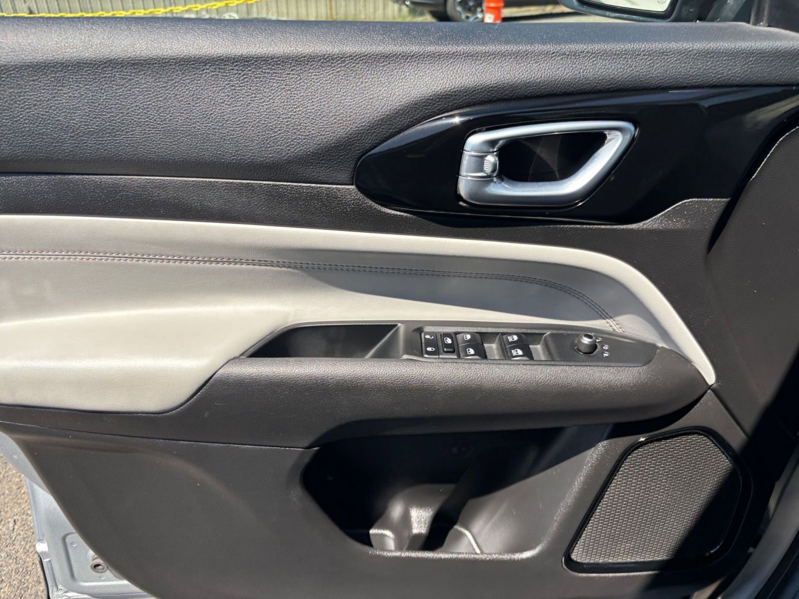 Thumbnail: 2025 Jeep Compass - 18
