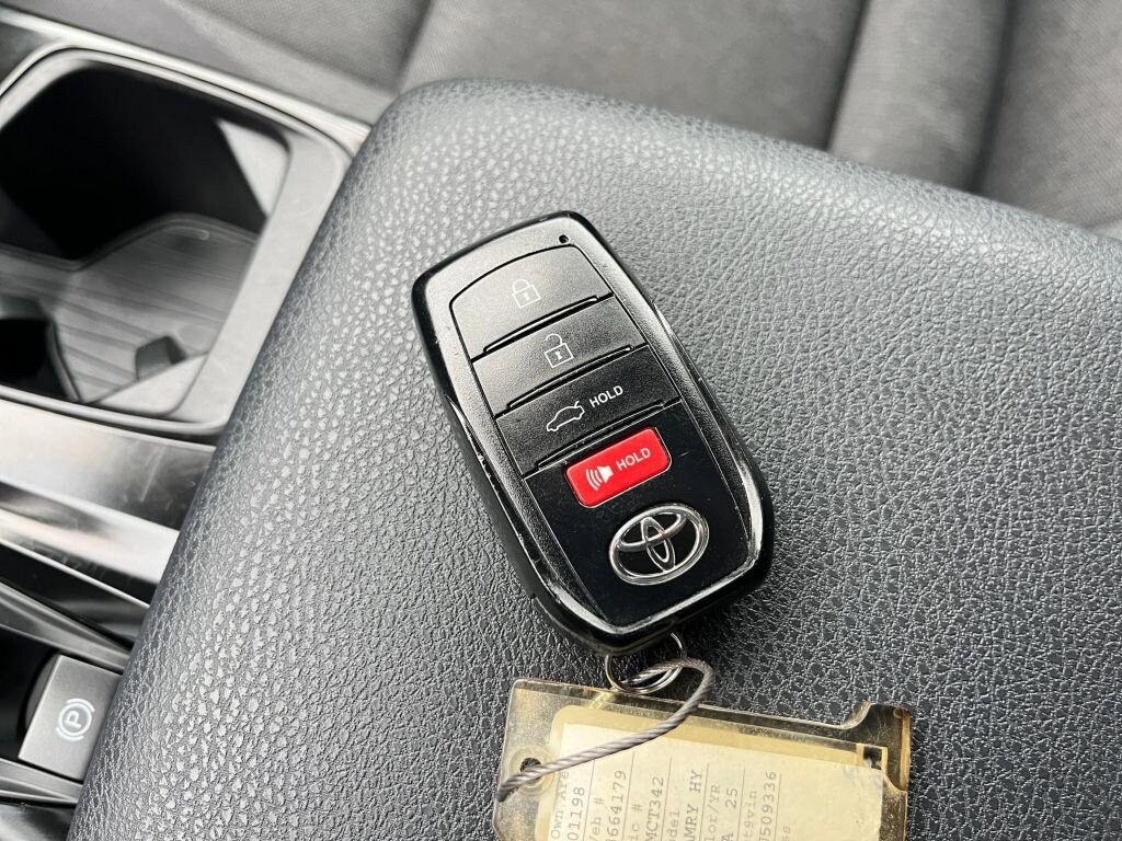 Thumbnail: 2025 Toyota Camry - 34