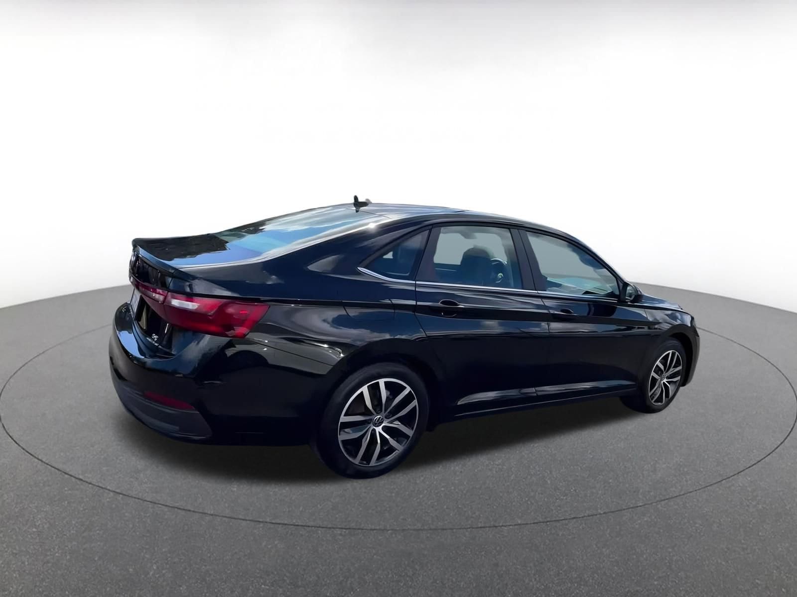 Thumbnail: 2025 Volkswagen Jetta - 15