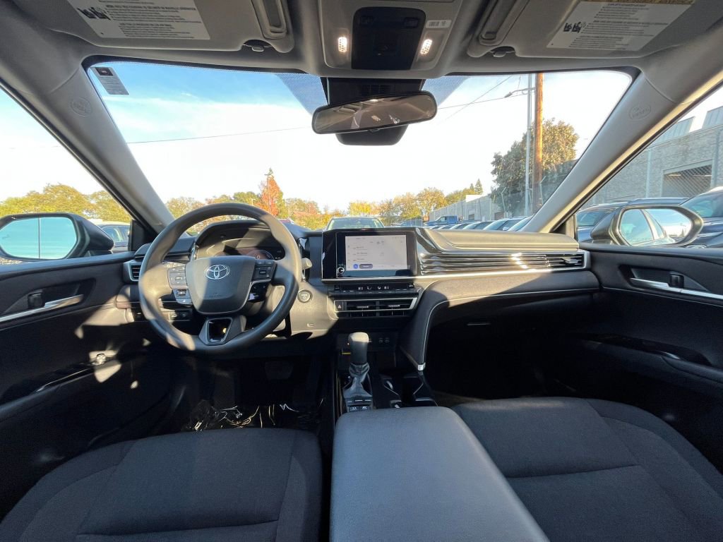 Thumbnail: 2025 Toyota Camry - 34