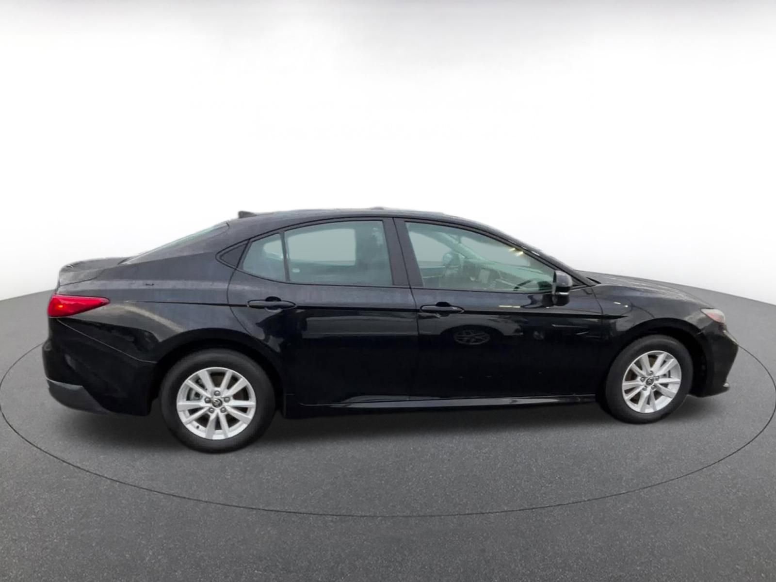 Thumbnail: 2025 Toyota Camry - 16