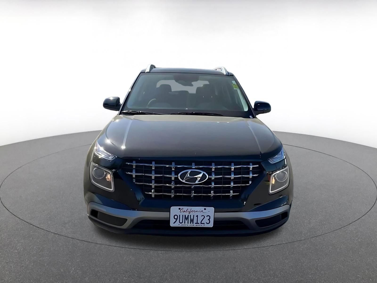 Thumbnail: 2025 Hyundai Venue - 4