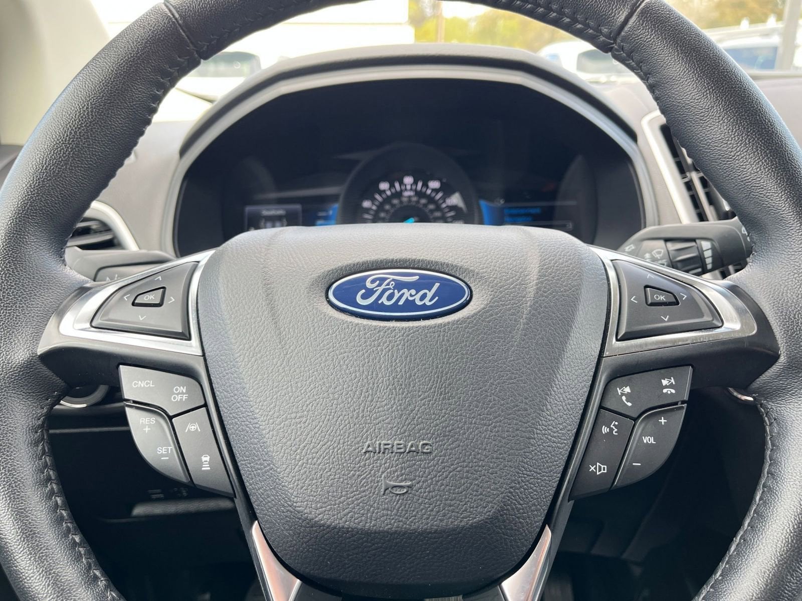 2024 Ford Edge SEL 28