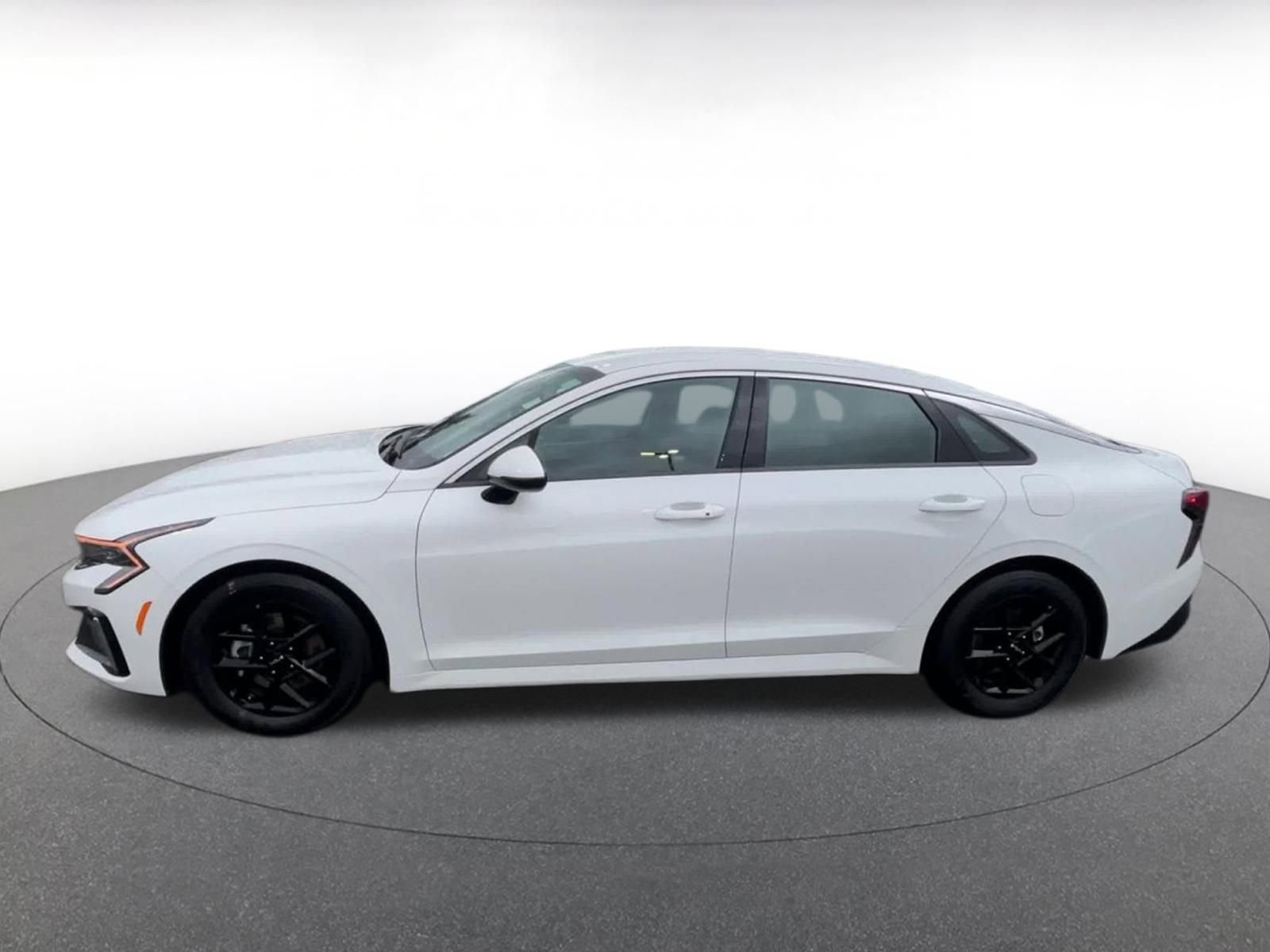 Thumbnail: 2025 Kia K5 - 9