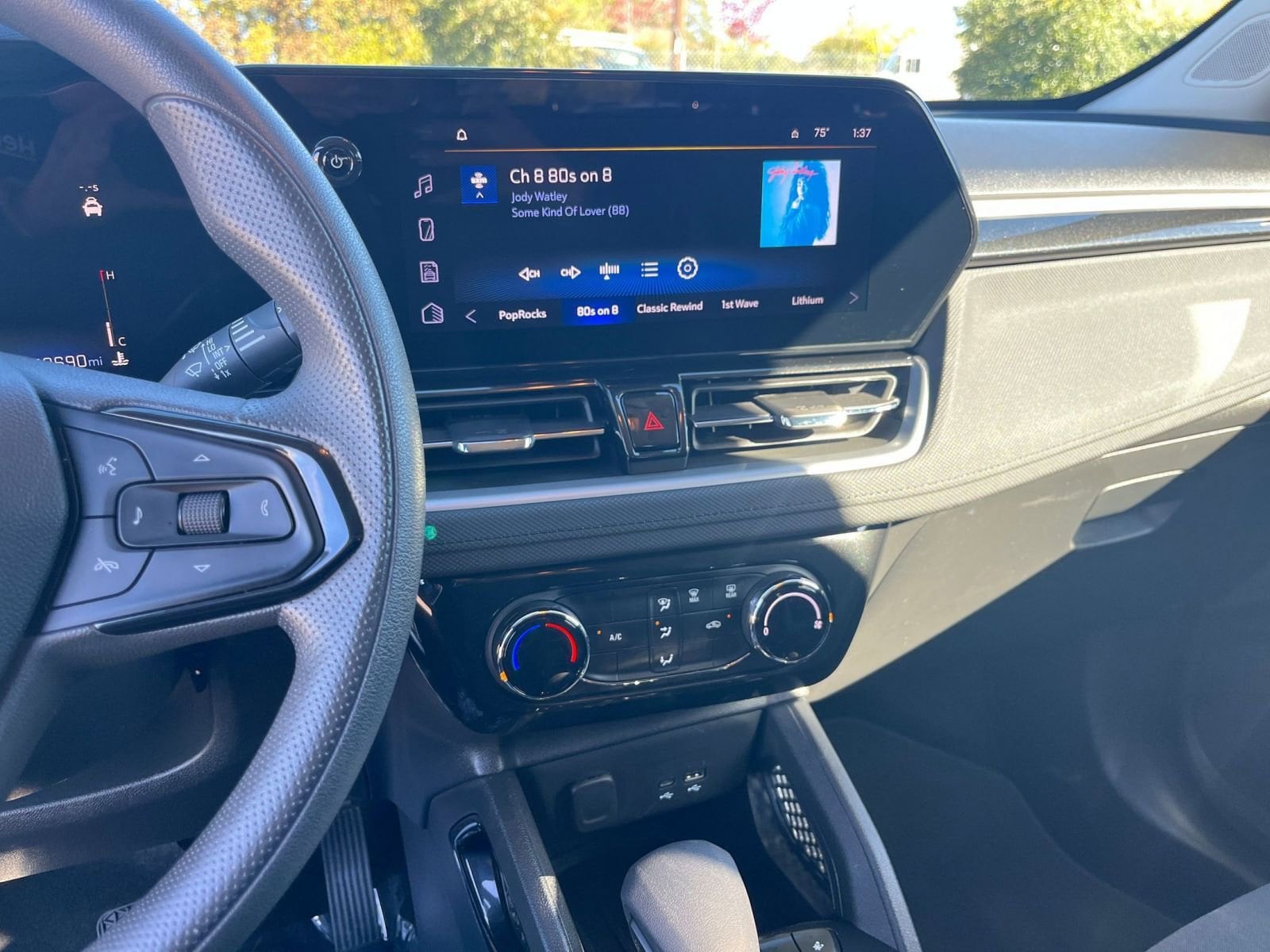 Thumbnail: 2025 Chevrolet TrailBlazer - 18