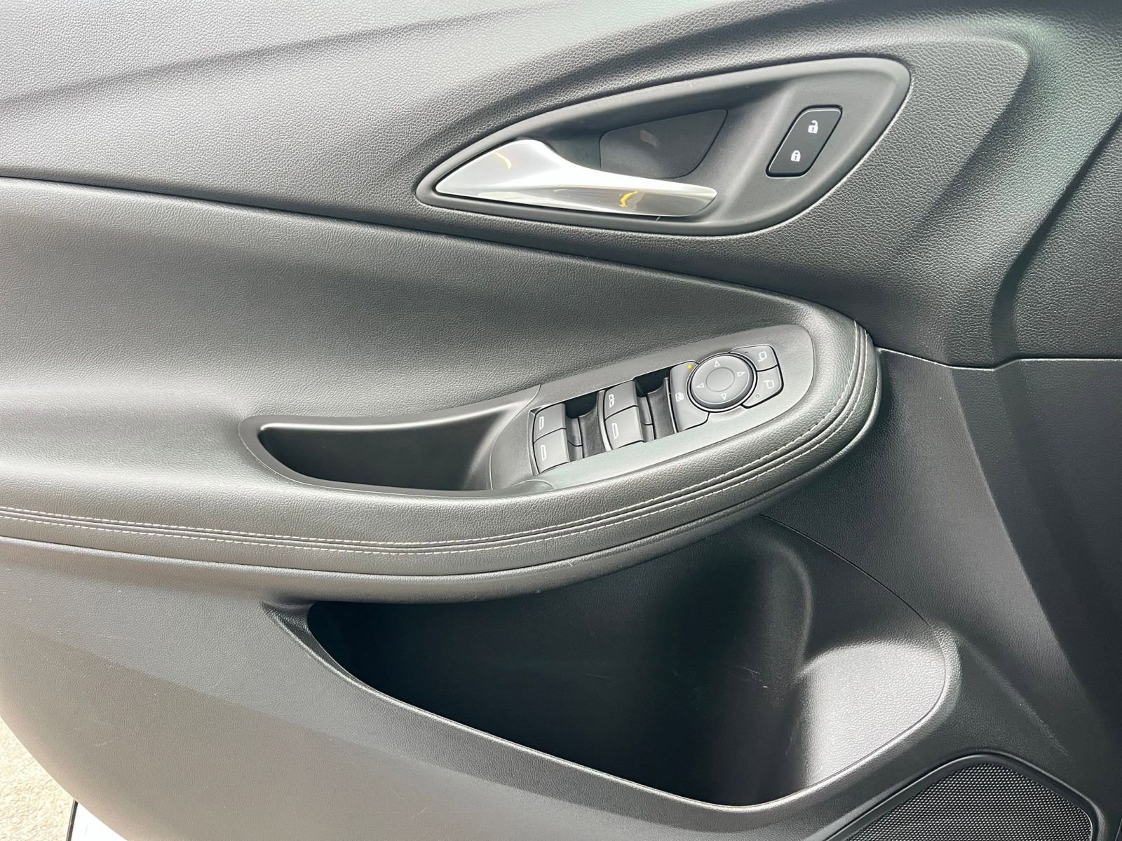 Thumbnail: 2025 Buick Encore GX - 20