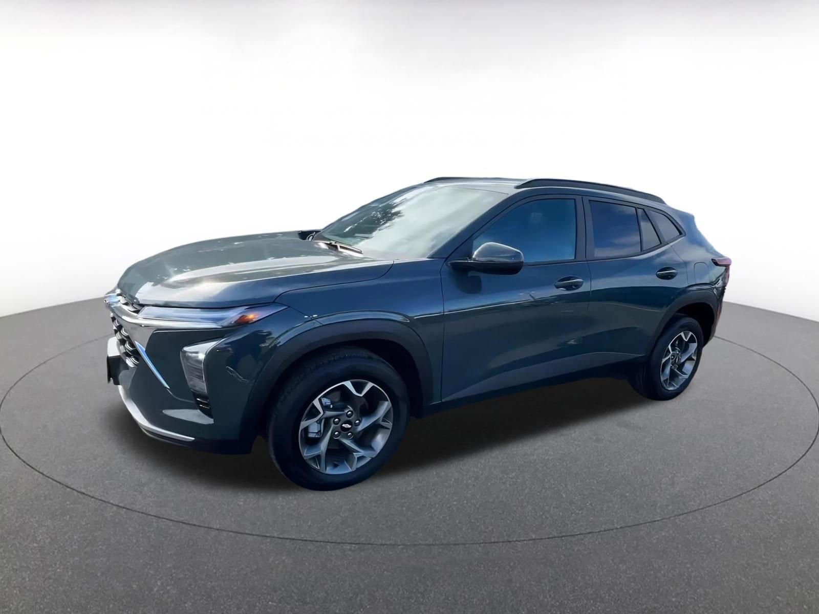 Thumbnail: 2025 Chevrolet Trax - 8