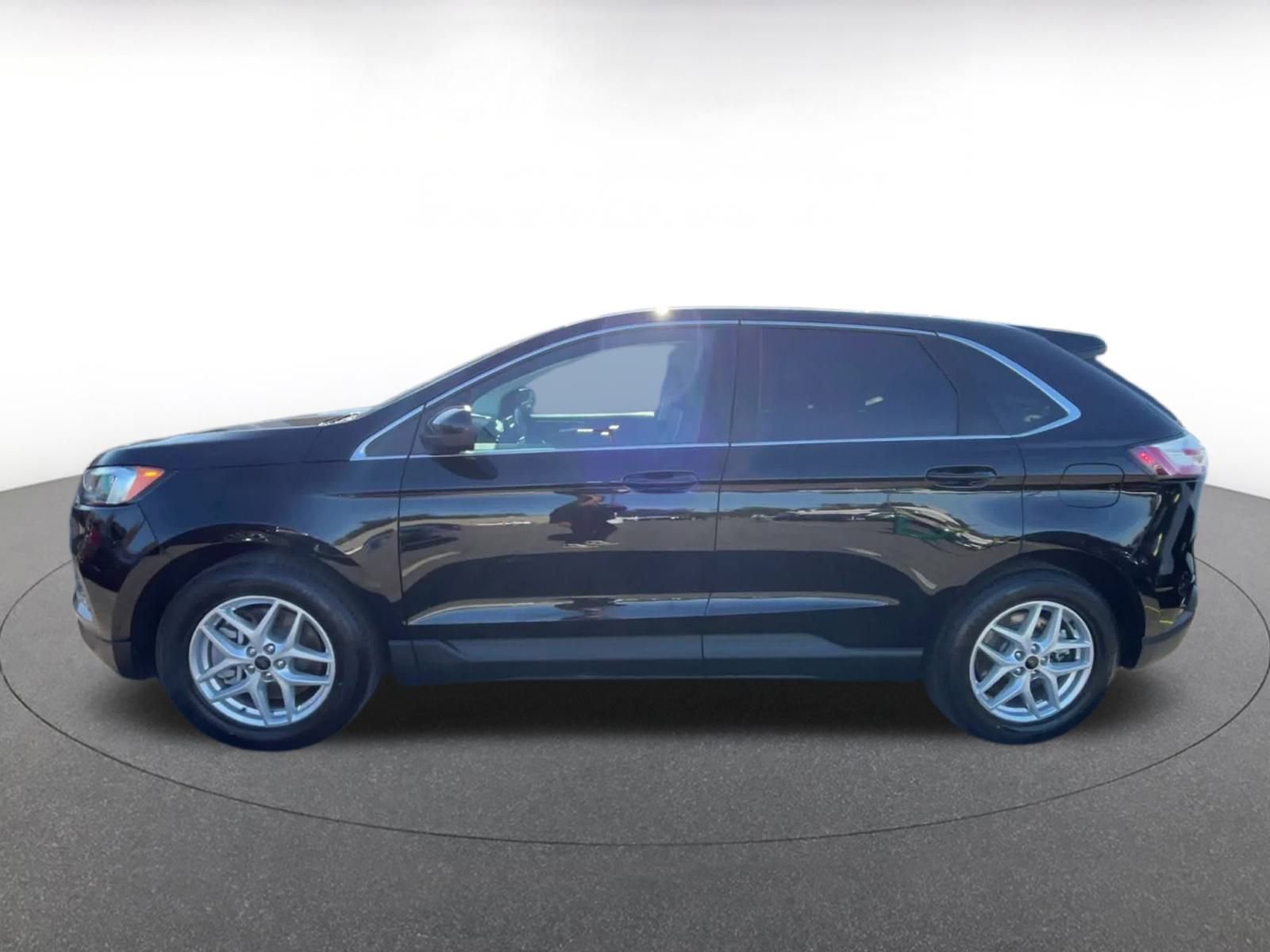 Thumbnail: 2024 Ford Edge - 9