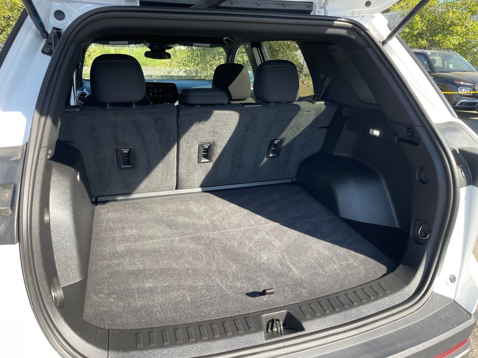 Thumbnail: 2025 Chevrolet Equinox - 32