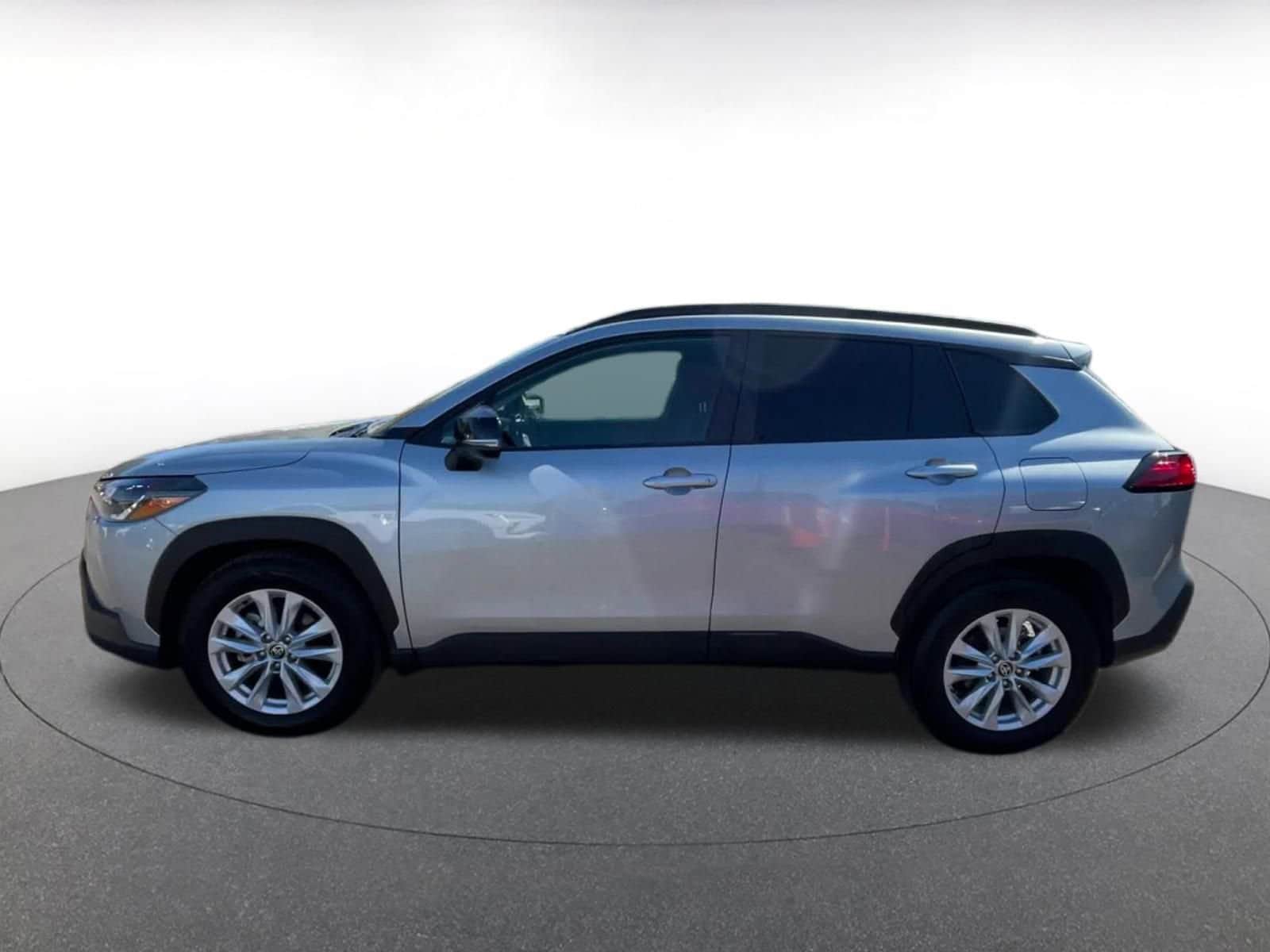 Thumbnail: 2025 Toyota Corolla Cross - 9