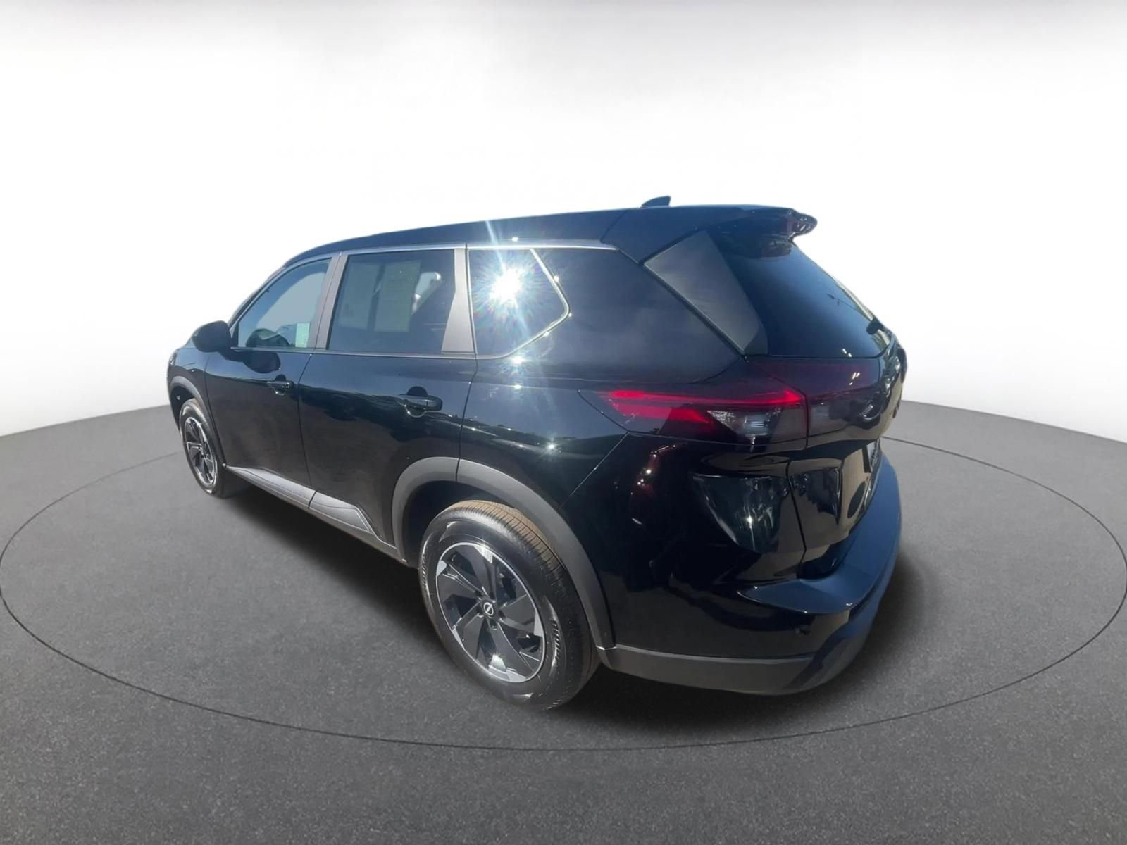 Thumbnail: 2025 Nissan Rogue - 9