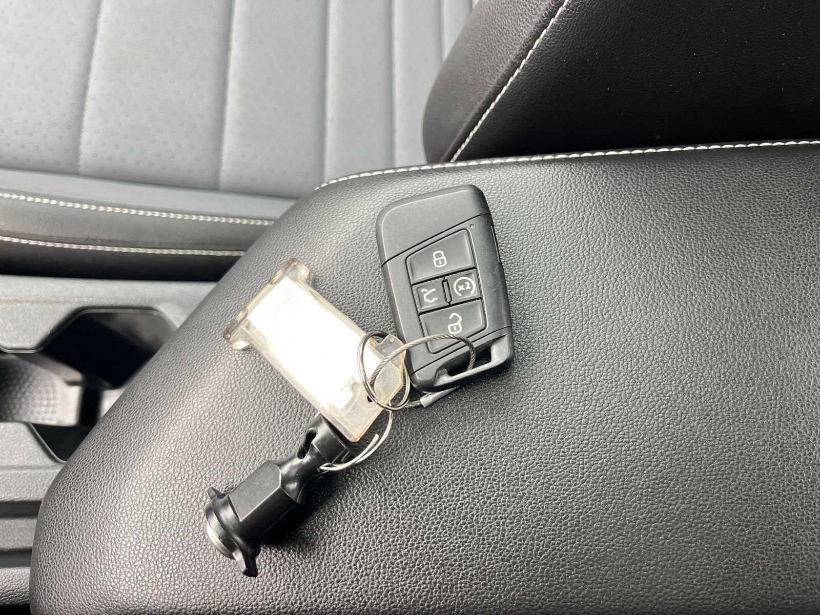 Thumbnail: 2025 Volkswagen Jetta - 22