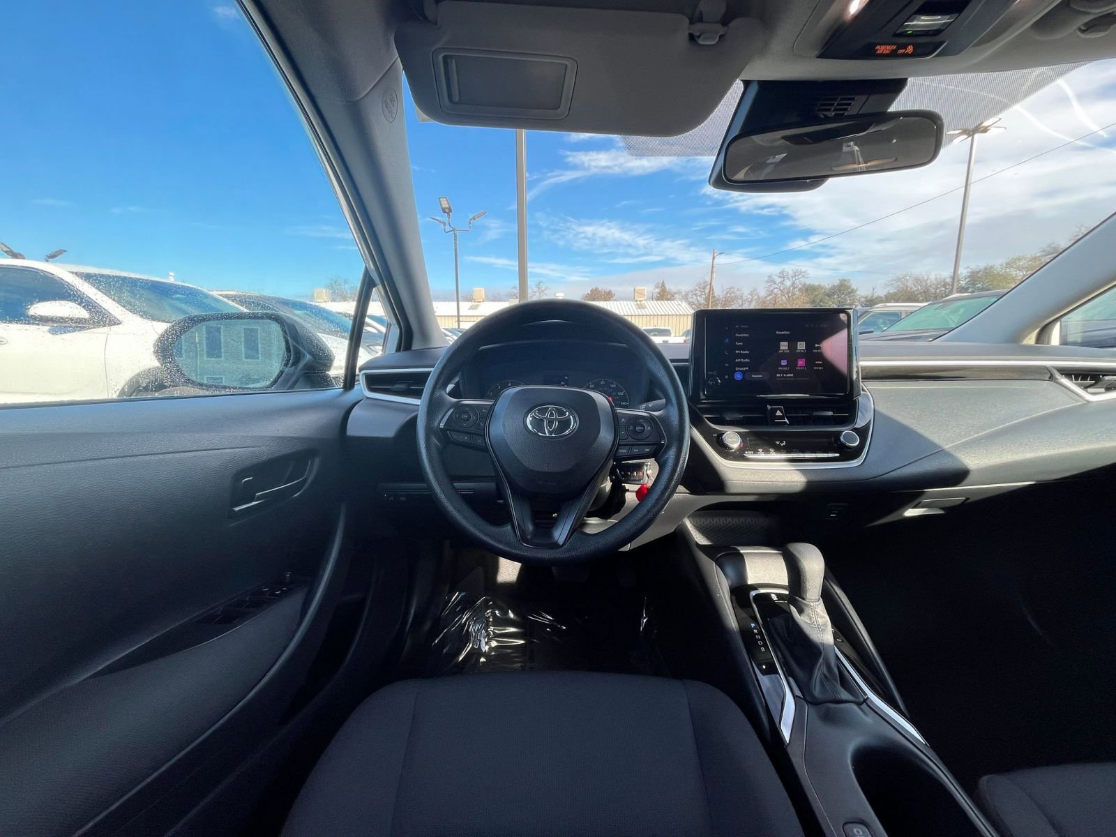 Thumbnail: 2025 Toyota Corolla - 32