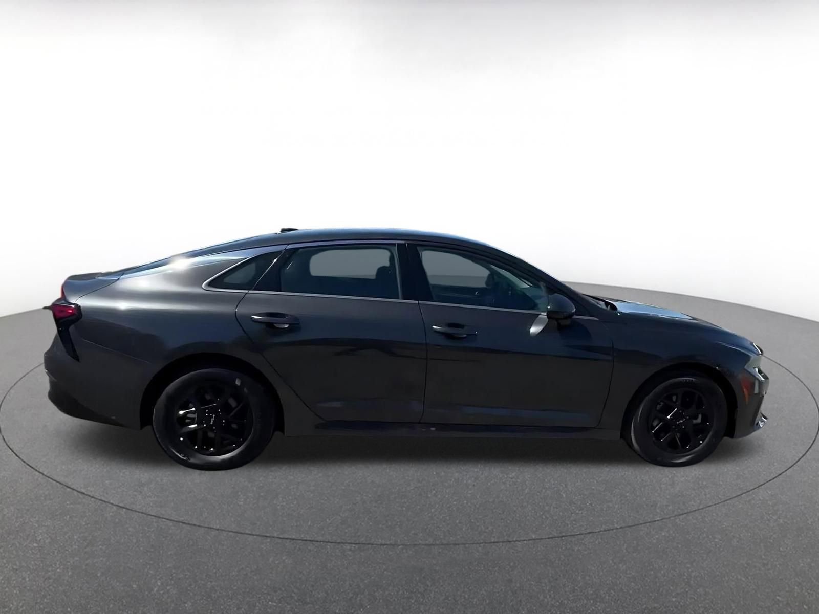 Thumbnail: 2025 Kia K5 - 16