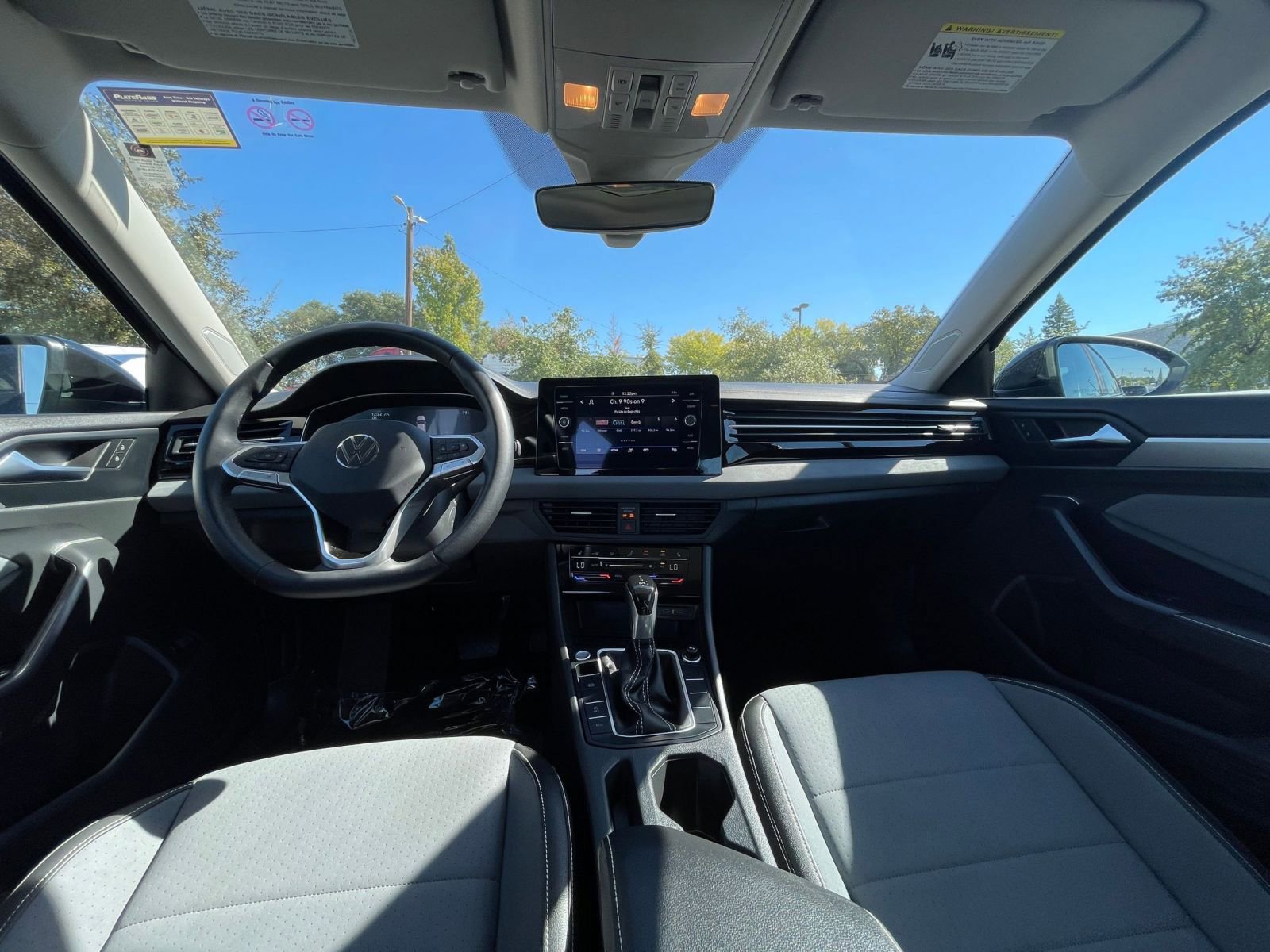 Thumbnail: 2025 Volkswagen Jetta - 32