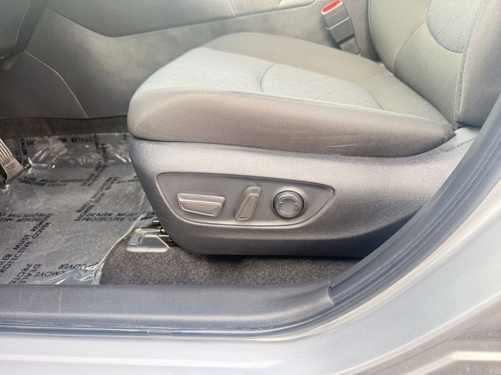 Thumbnail: 2025 Toyota RAV4 - 24