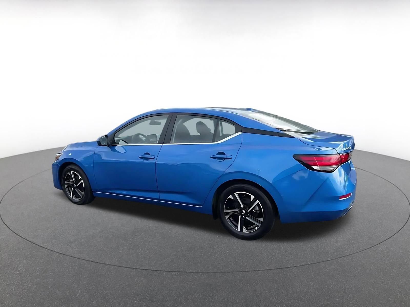 Thumbnail: 2025 Nissan Sentra - 10