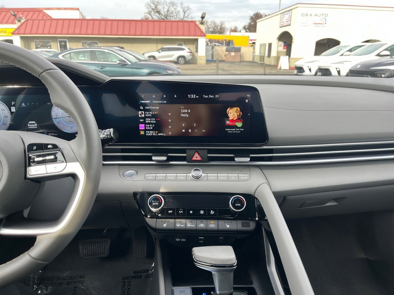 Thumbnail: 2025 Hyundai Elantra - 18