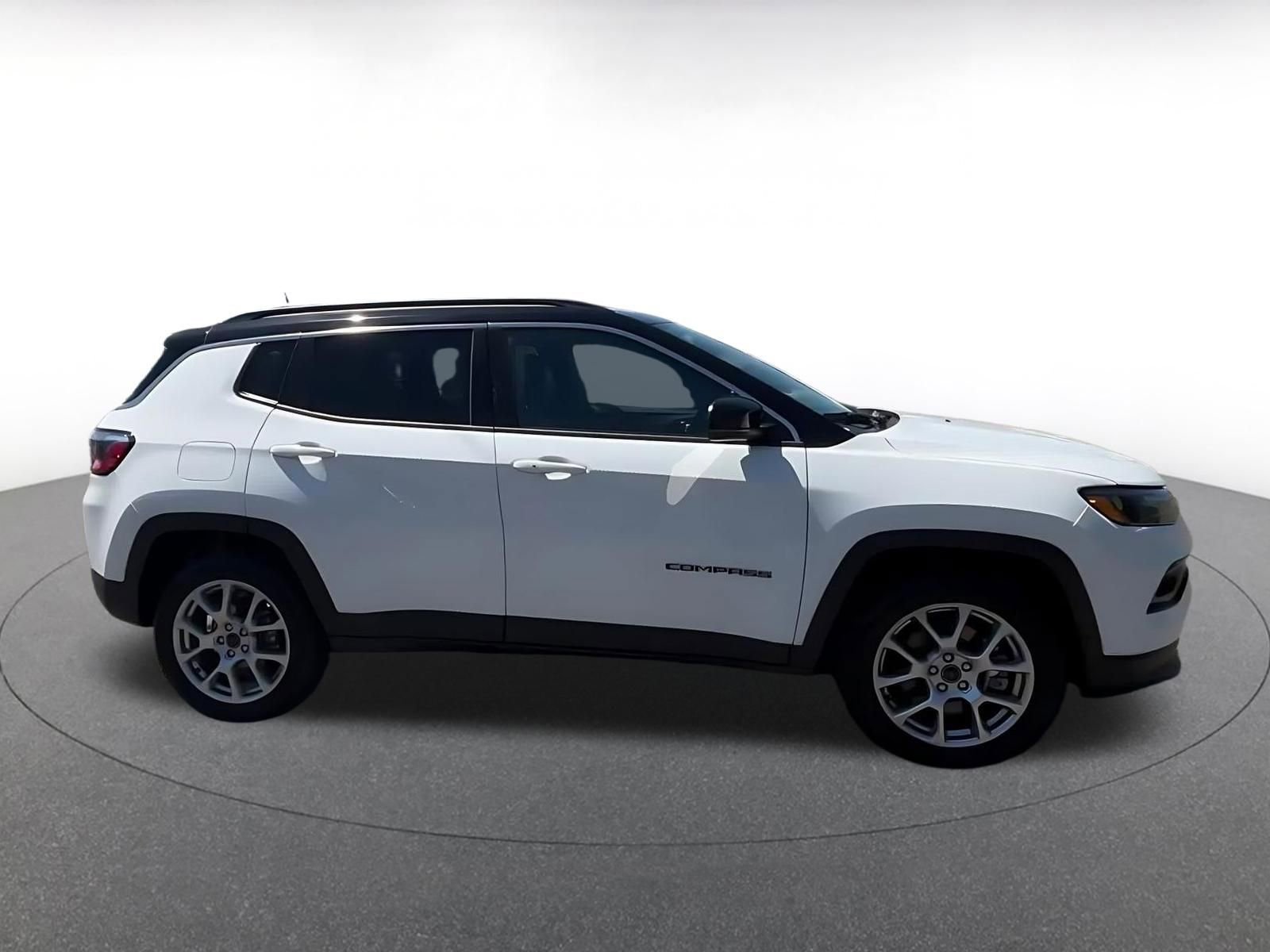 Thumbnail: 2025 Jeep Compass - 15