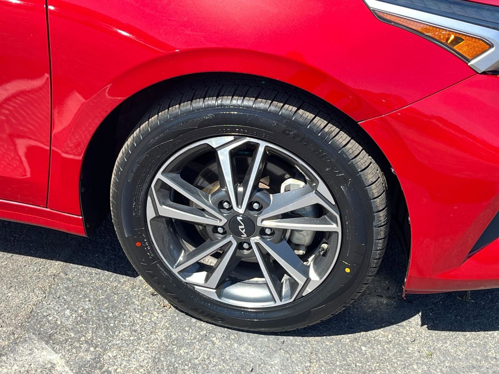 Thumbnail: 2023 Kia Forte - 28