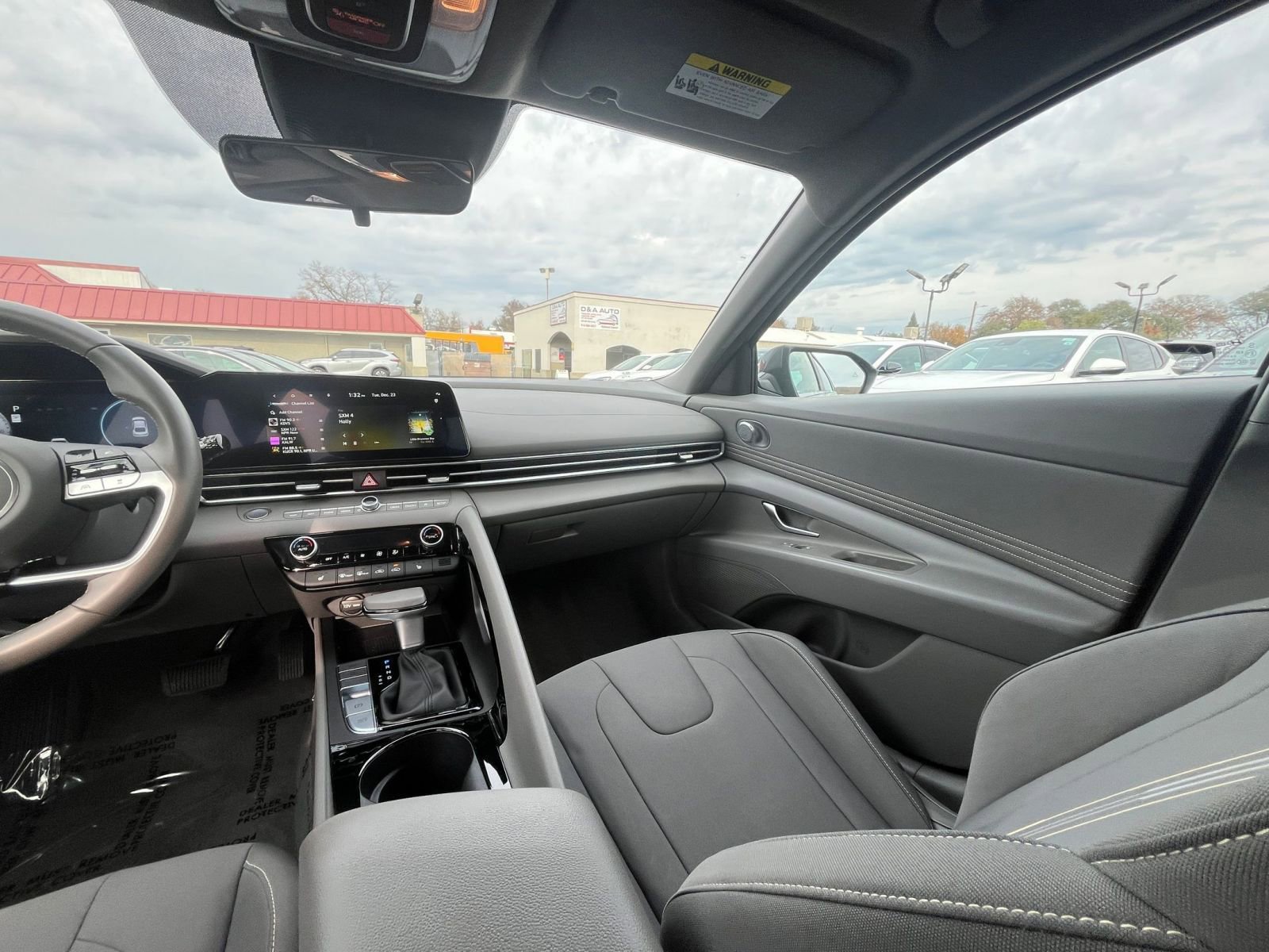 Thumbnail: 2025 Hyundai Elantra - 33