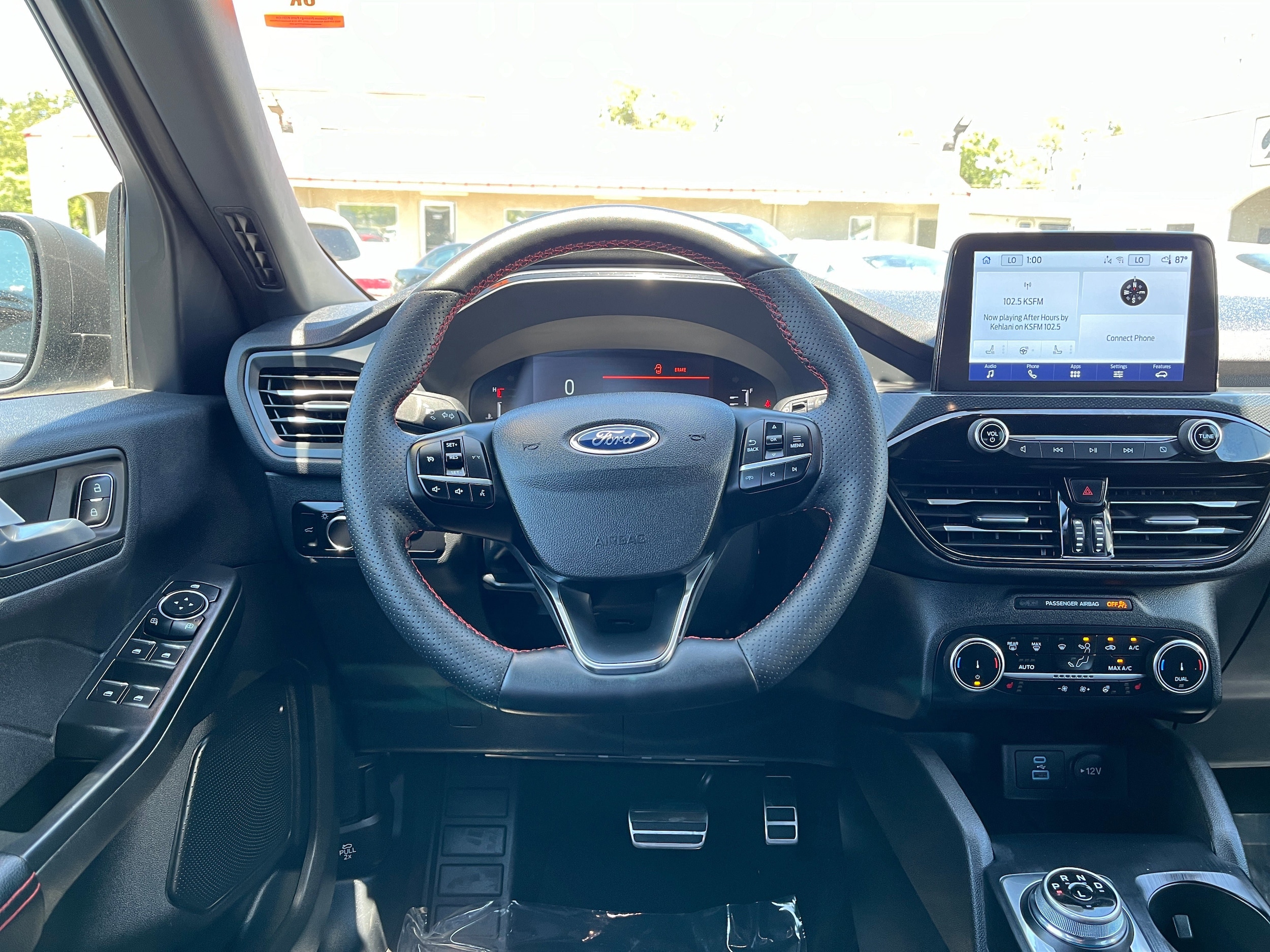 2023 Ford Escape ST-Line 34