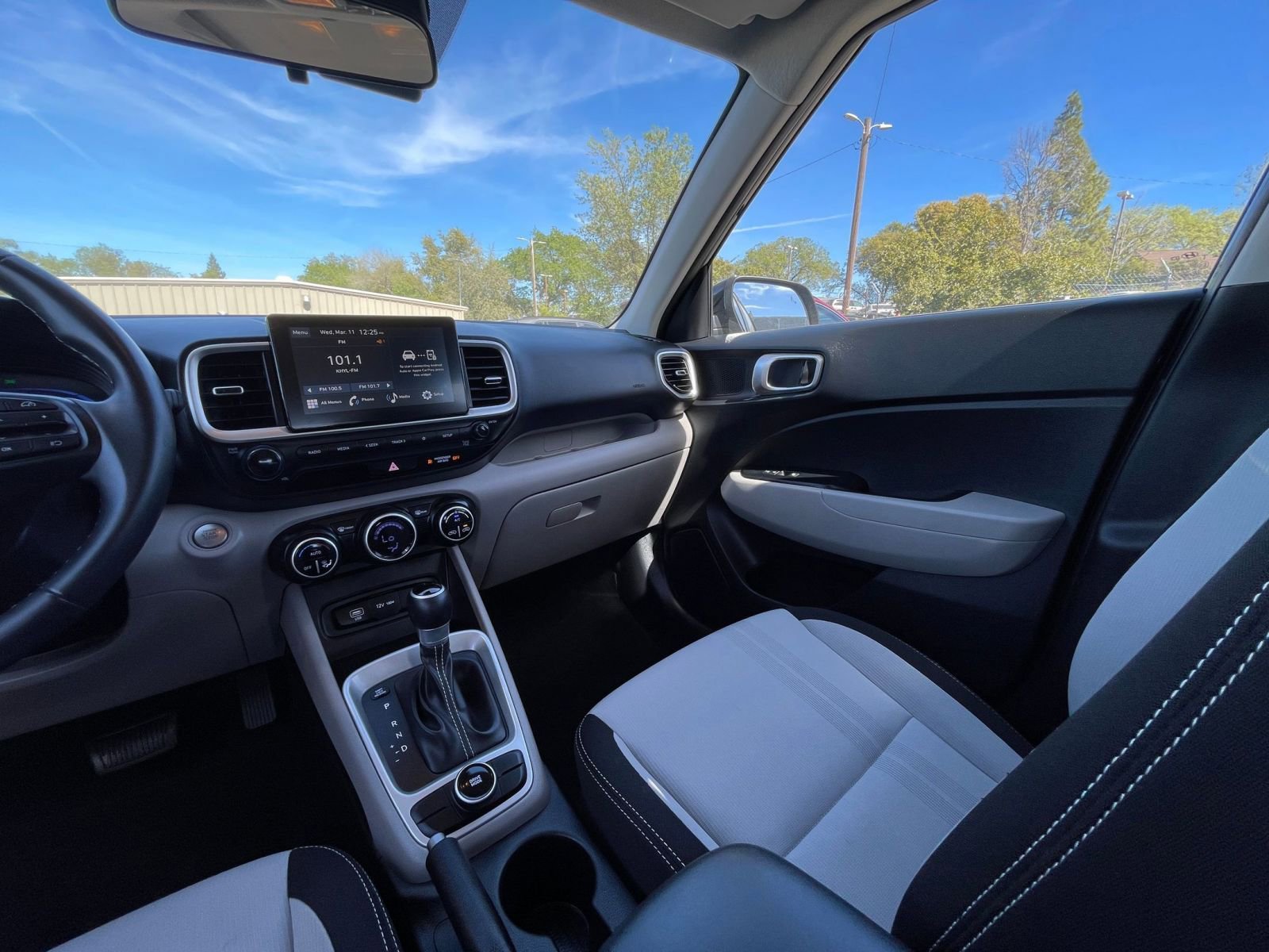 Thumbnail: 2025 Hyundai Venue - 34