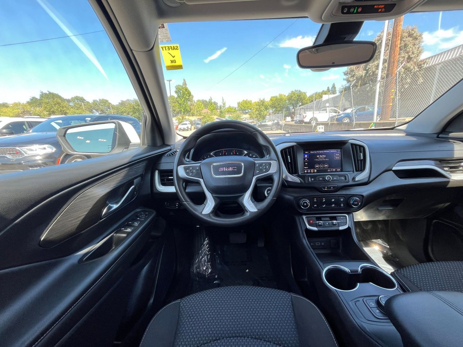 Thumbnail: 2024 GMC Terrain - 33