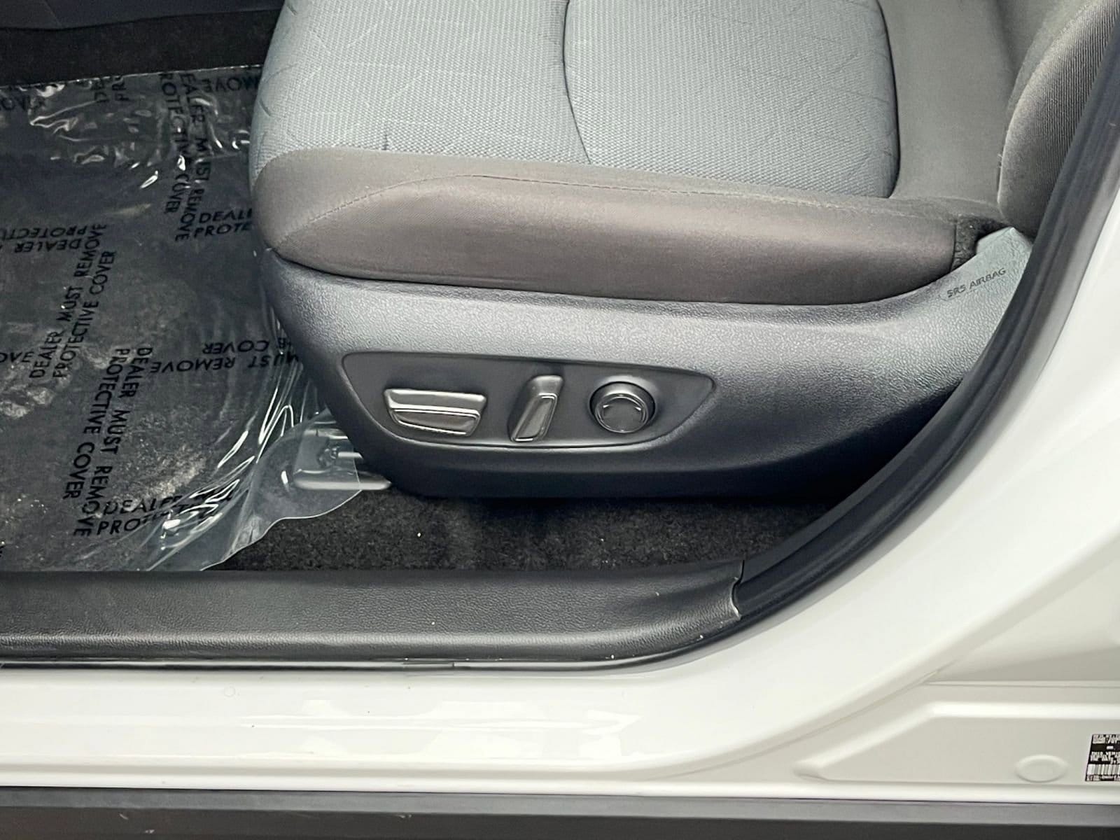 Thumbnail: 2025 Toyota RAV4 - 24