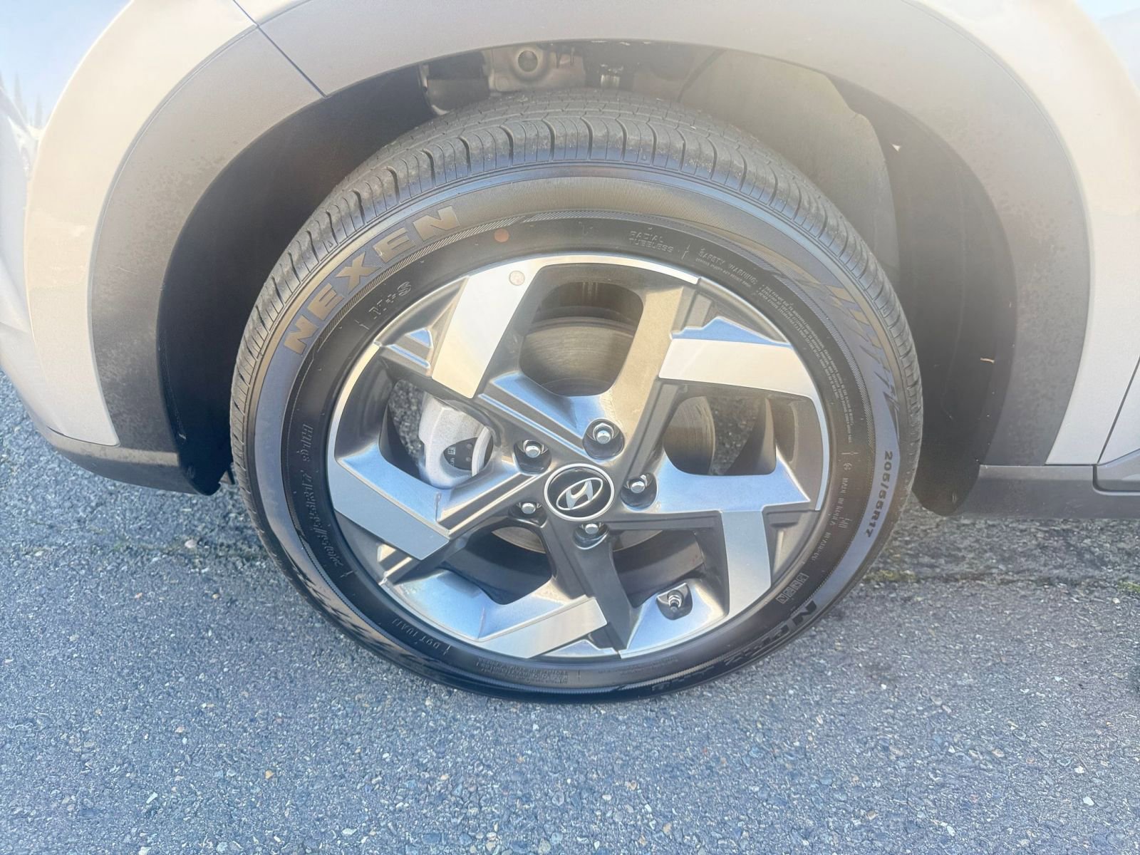 Thumbnail: 2025 Hyundai Venue - 32