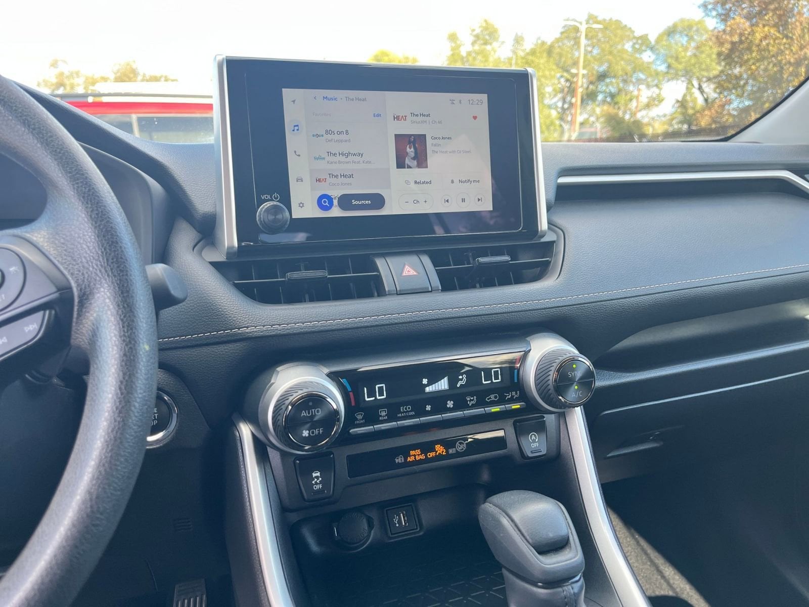 Thumbnail: 2025 Toyota RAV4 - 18