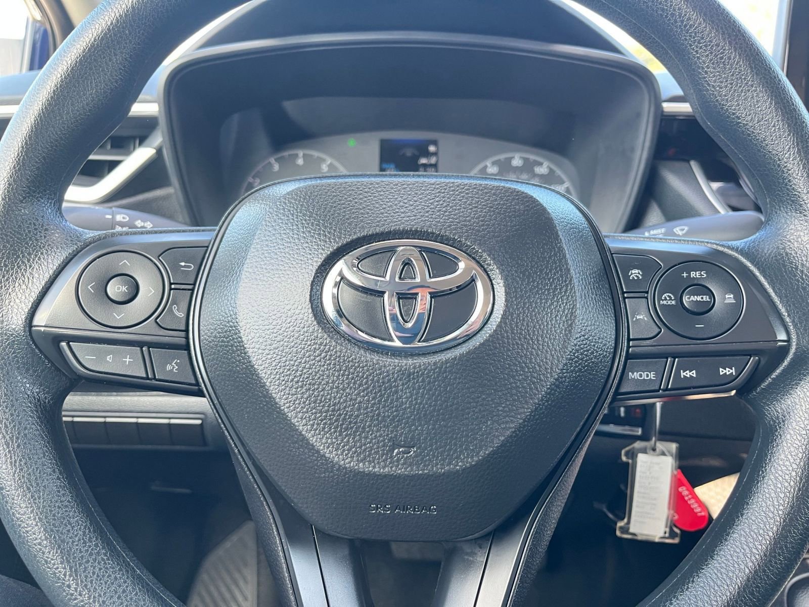 Thumbnail: 2025 Toyota Corolla - 25