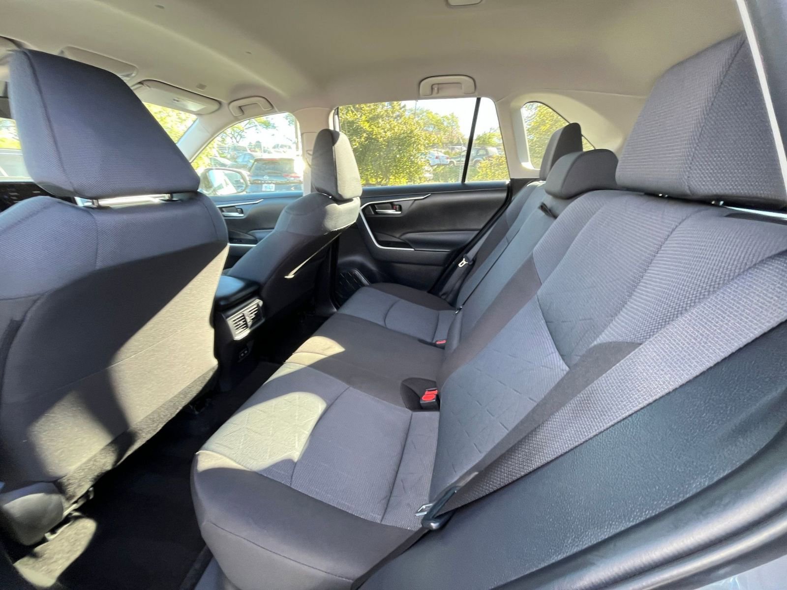 Thumbnail: 2025 Toyota RAV4 - 27