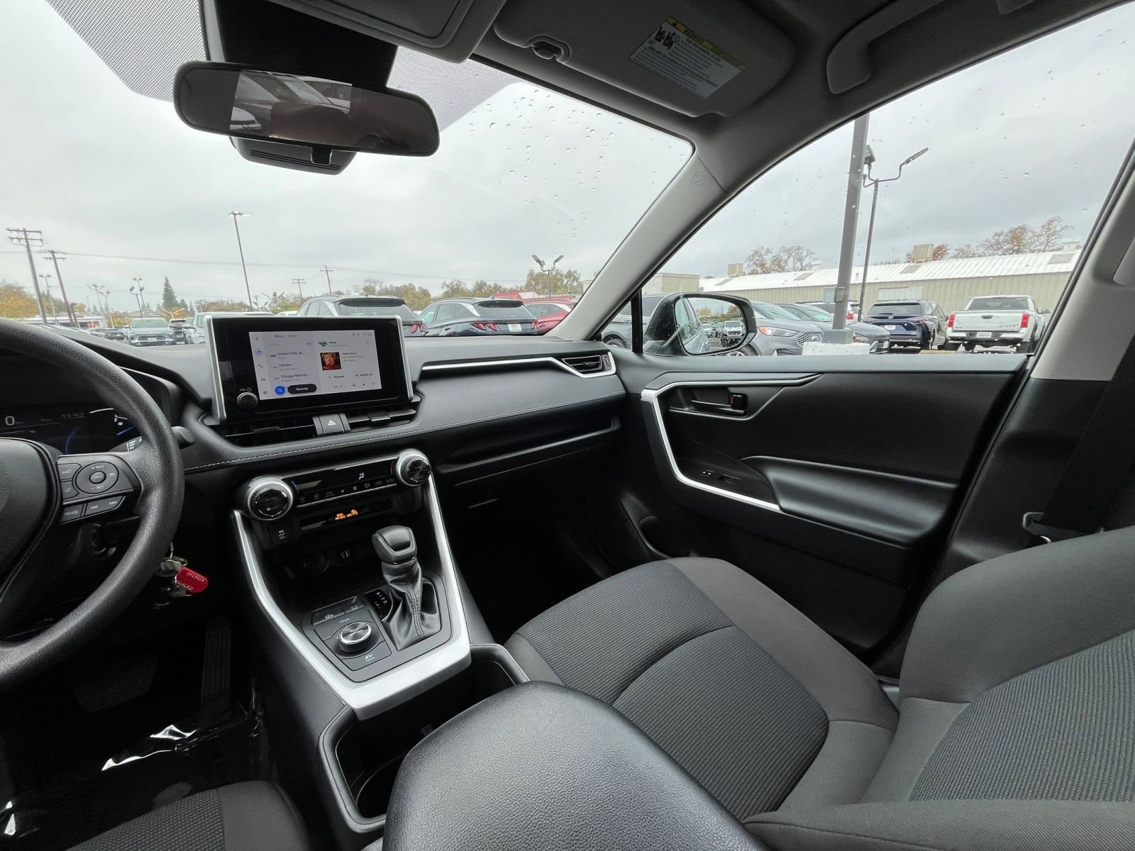 Thumbnail: 2025 Toyota RAV4 - 34