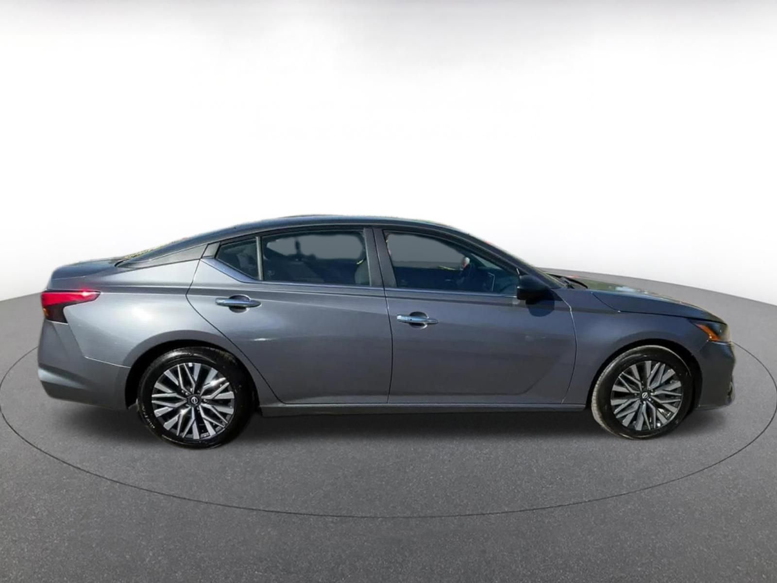 Thumbnail: 2025 Nissan Altima - 16