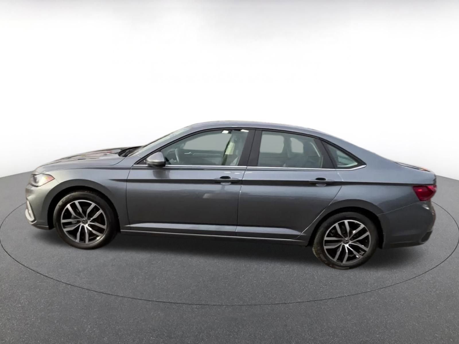 Thumbnail: 2025 Volkswagen Jetta - 9