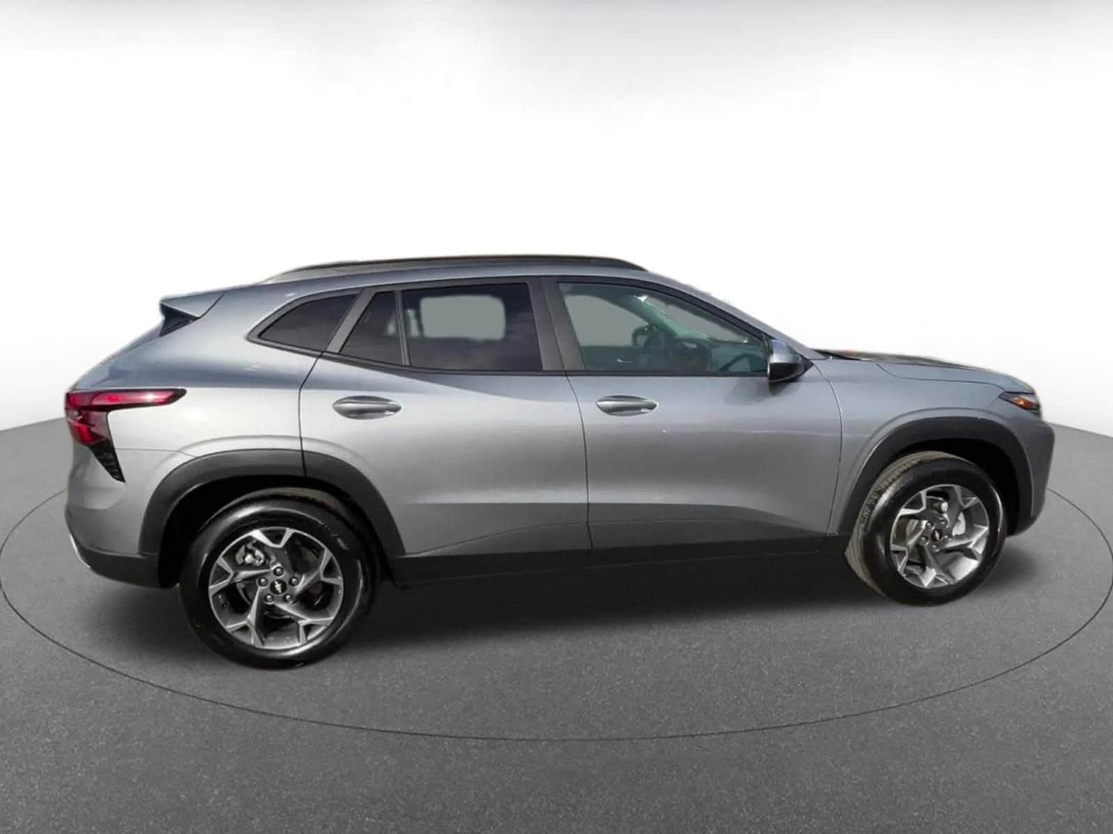 Thumbnail: 2025 Chevrolet Trax - 16