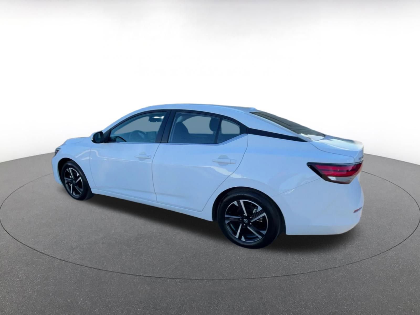 Thumbnail: 2024 Nissan Sentra - 10