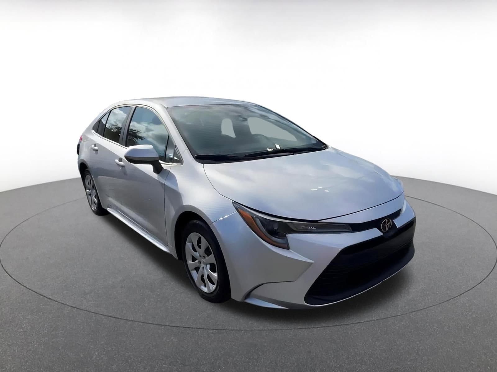 Thumbnail: 2025 Toyota Corolla - 3