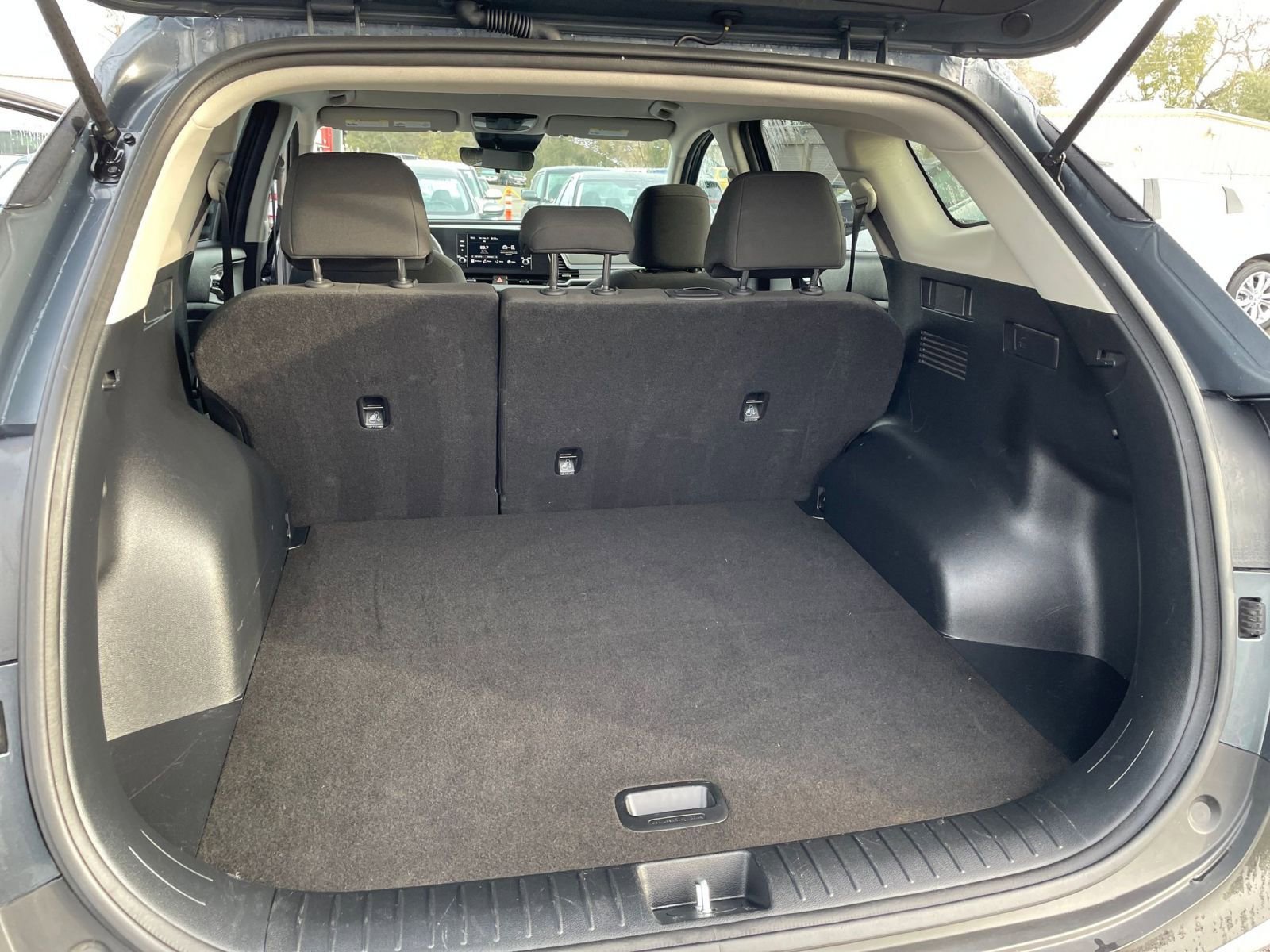 Thumbnail: 2025 Kia Sportage - 30