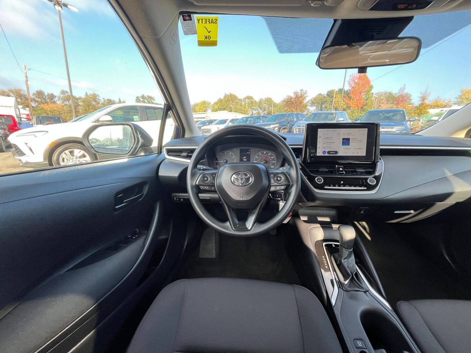 Thumbnail: 2025 Toyota Corolla - 32