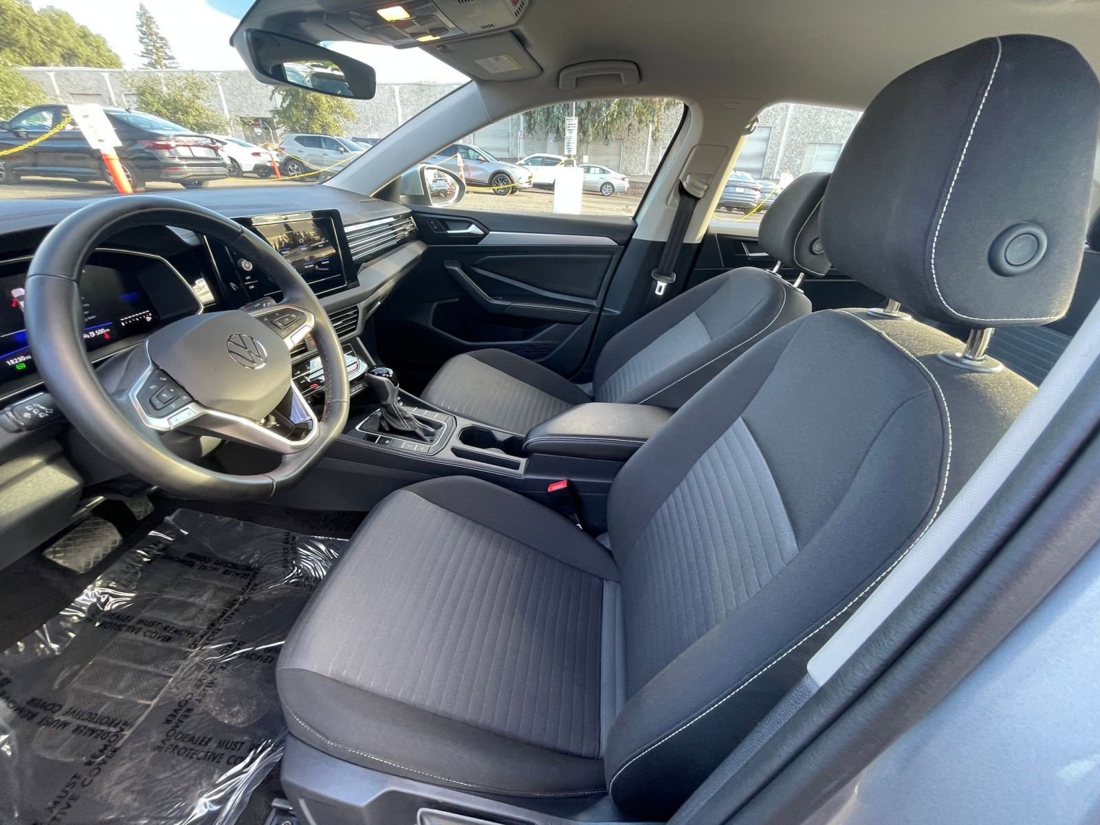 Thumbnail: 2025 Volkswagen Jetta - 24