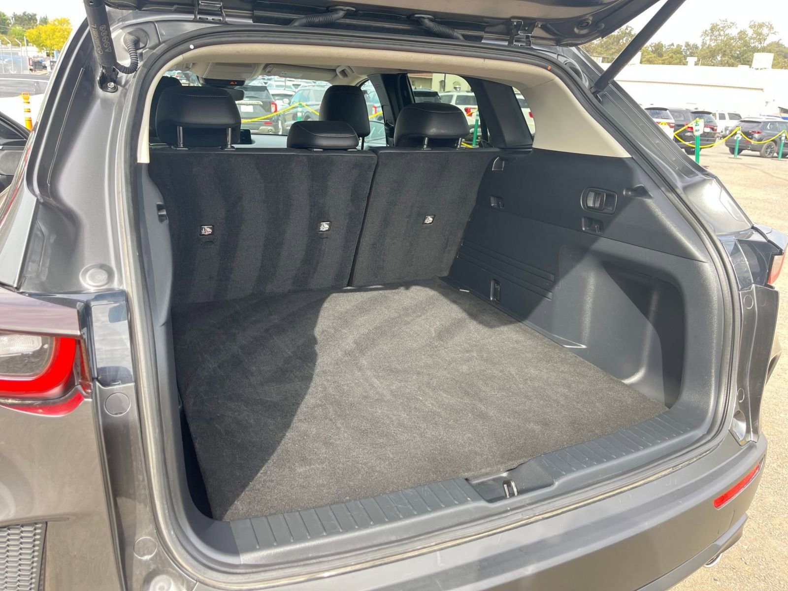 Thumbnail: 2025 Mazda CX-50 - 31