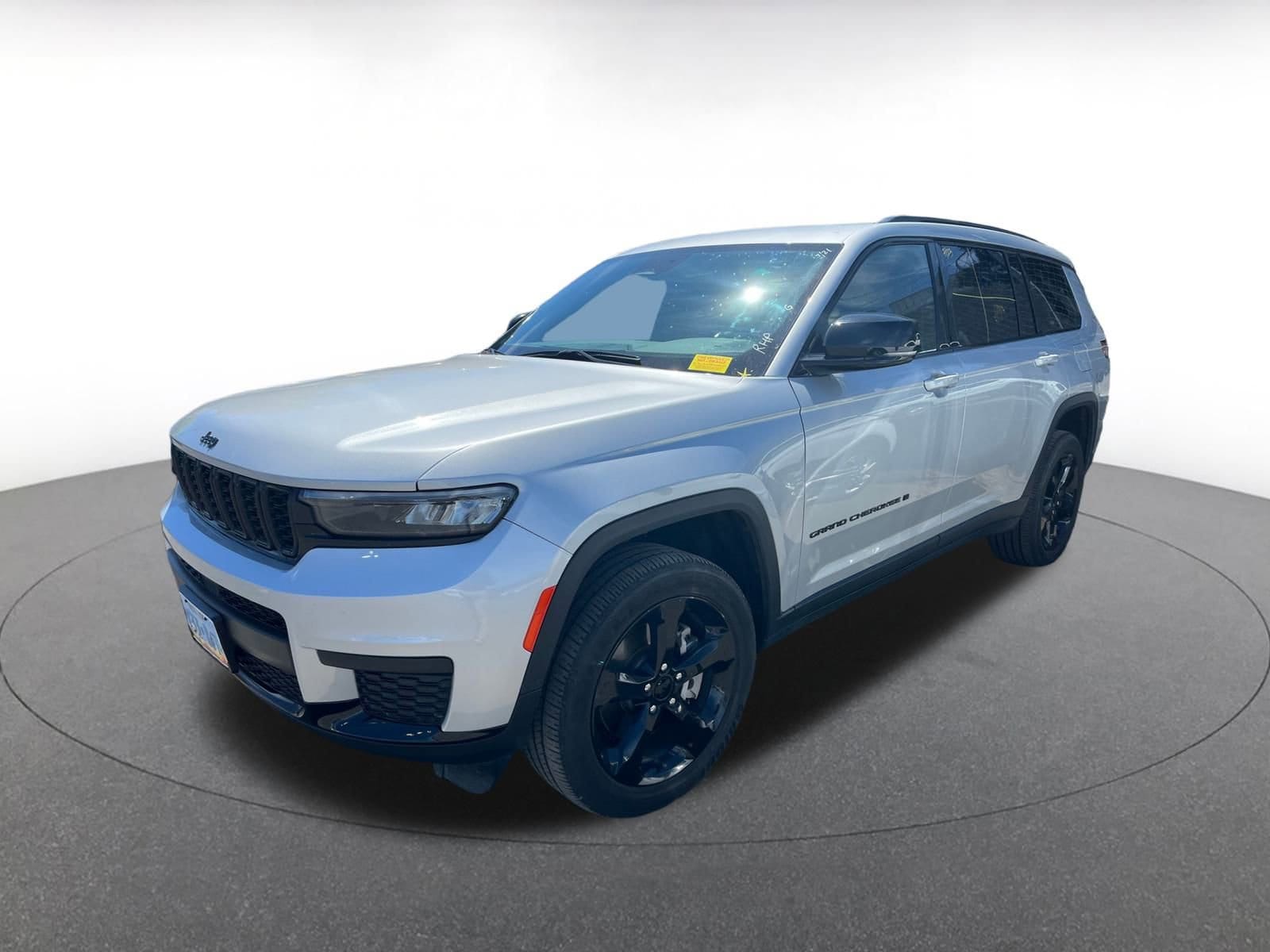 Thumbnail: 2023 Kia Niro - 3