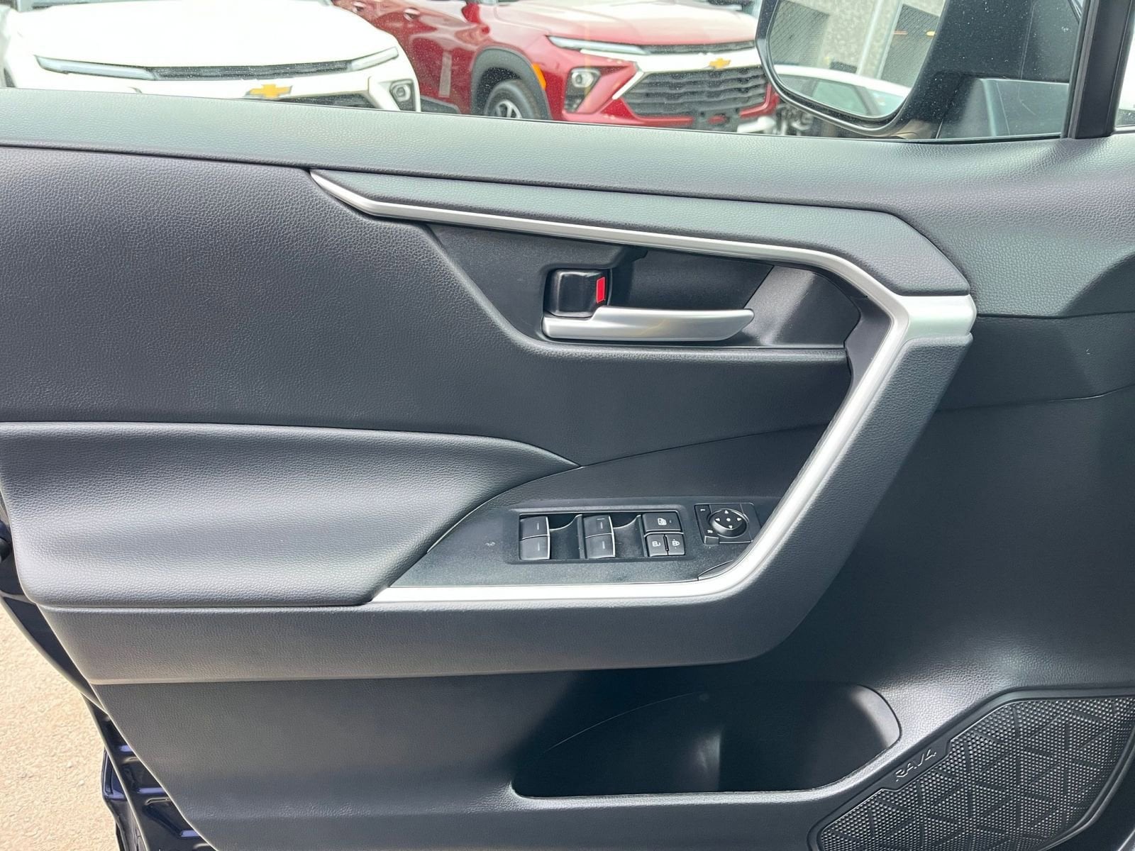 Thumbnail: 2025 Toyota RAV4 - 20