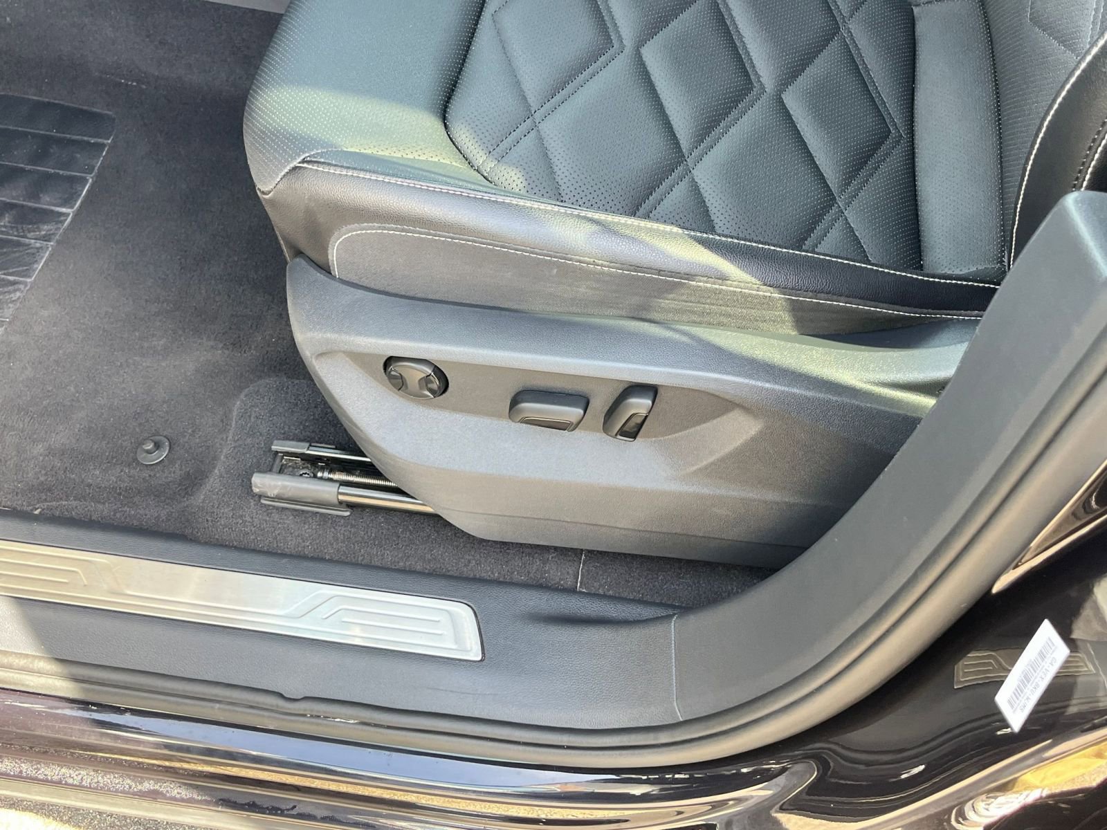 Thumbnail: 2025 Volkswagen Atlas - 23